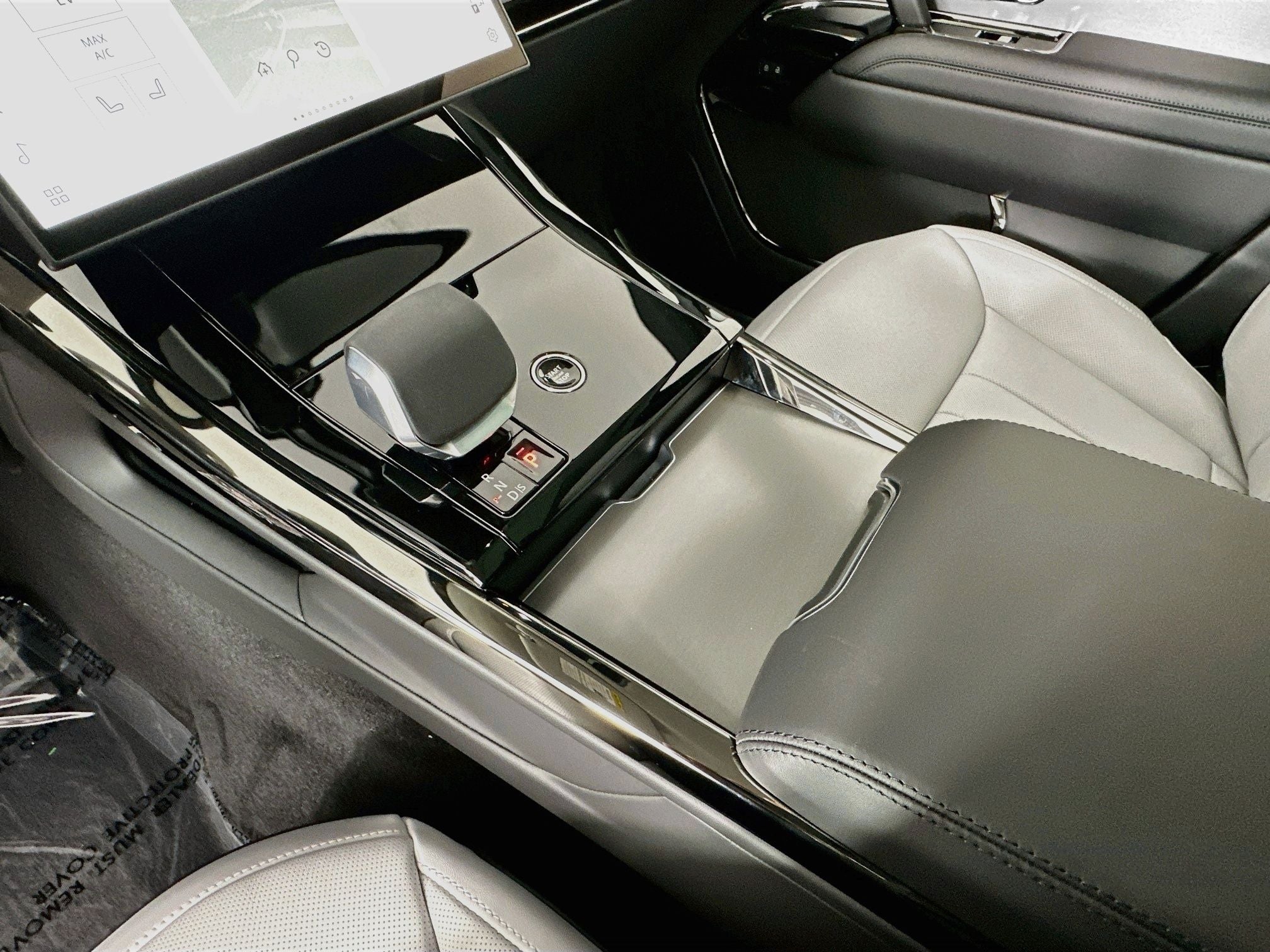 2026 Land Rover Range Rover Sport Plug-in Hybrid Dynamic SE