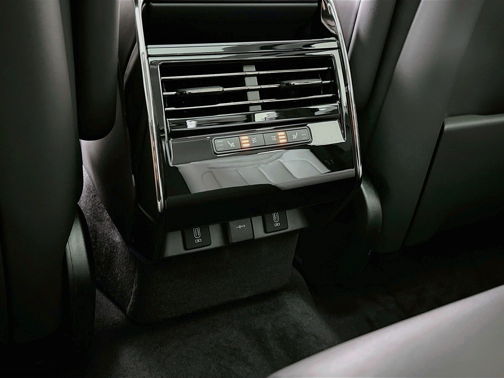 2026 Land Rover Range Rover Sport Plug-in Hybrid Dynamic SE