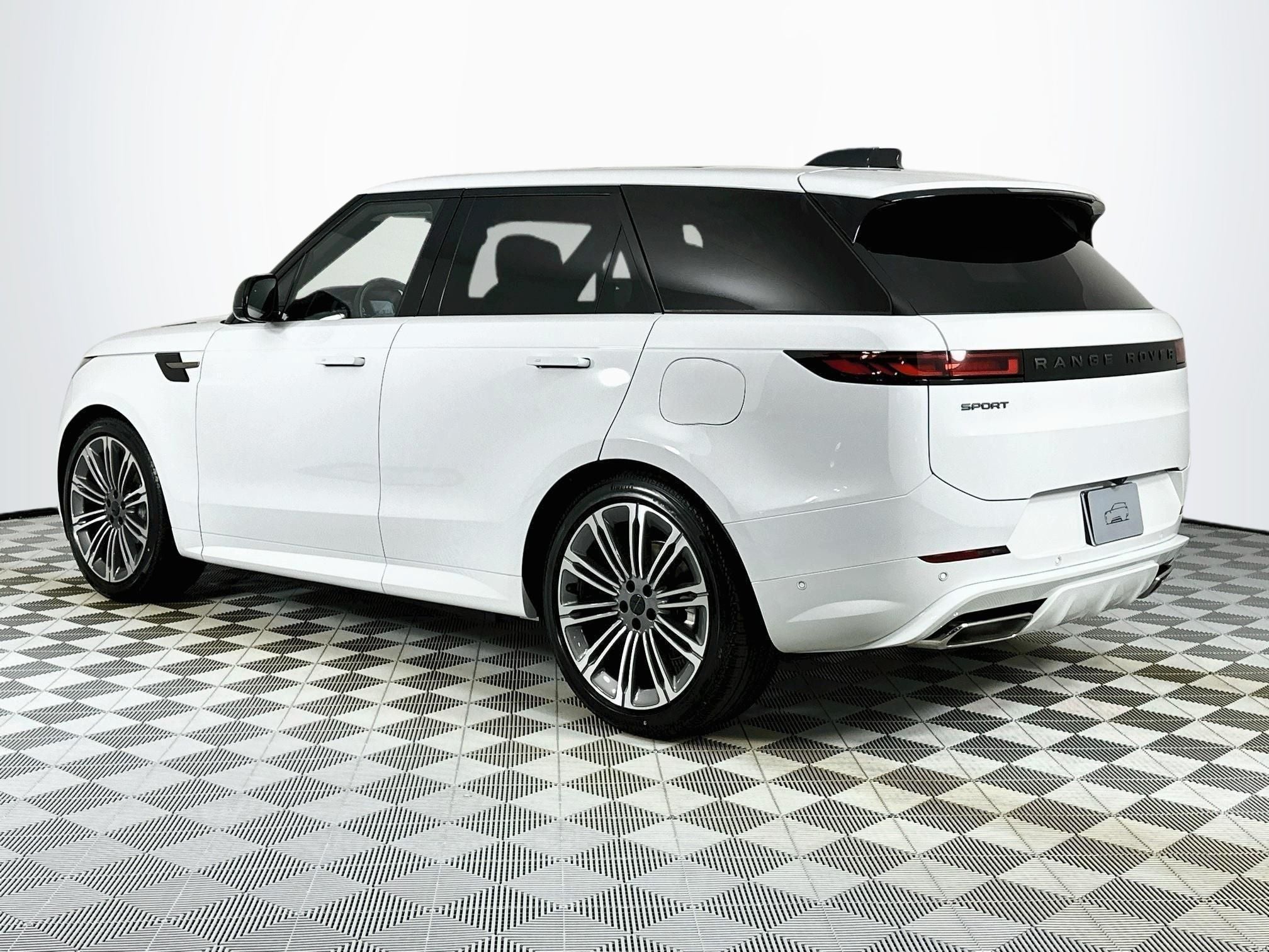 2026 Land Rover Range Rover Sport Plug-in Hybrid Dynamic SE