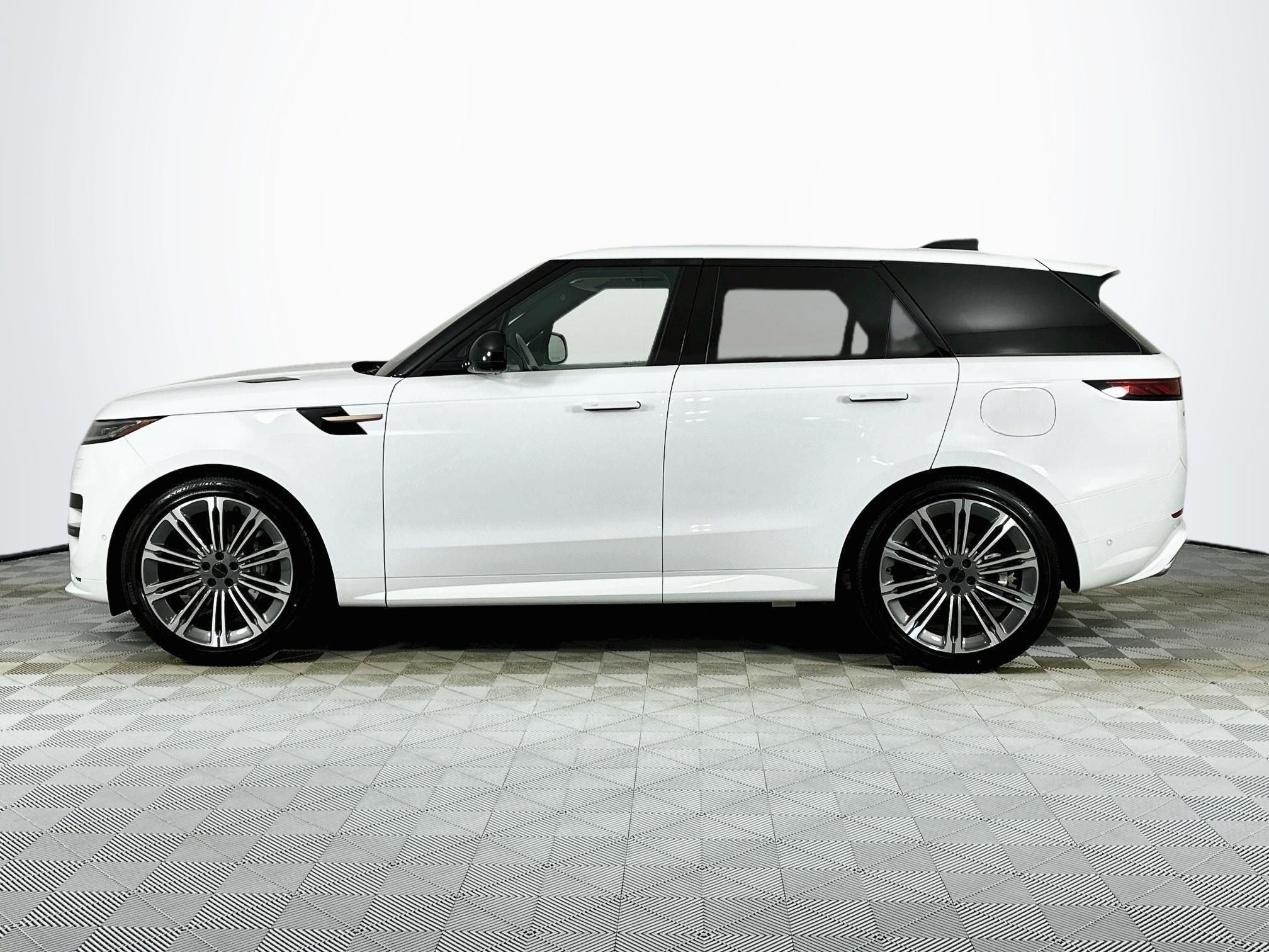 2026 Land Rover Range Rover Sport Plug-in Hybrid Dynamic SE