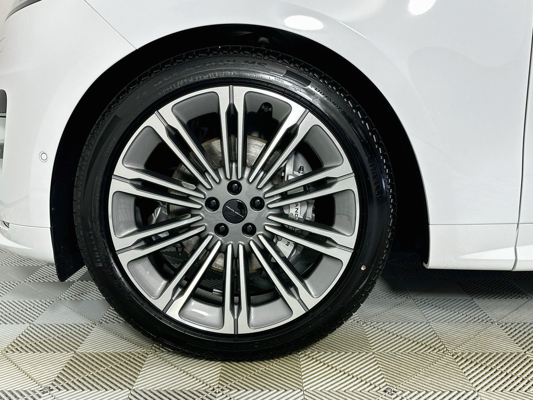 2026 Land Rover Range Rover Sport Plug-in Hybrid Dynamic SE