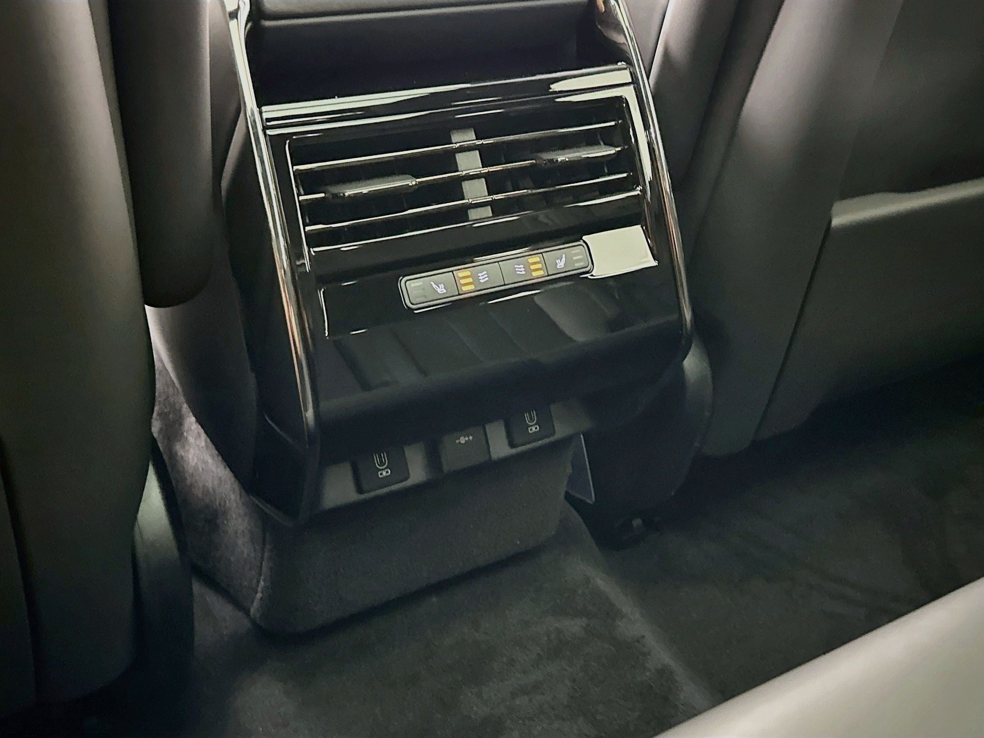 2026 Land Rover Range Rover Sport Plug-in Hybrid Dynamic SE