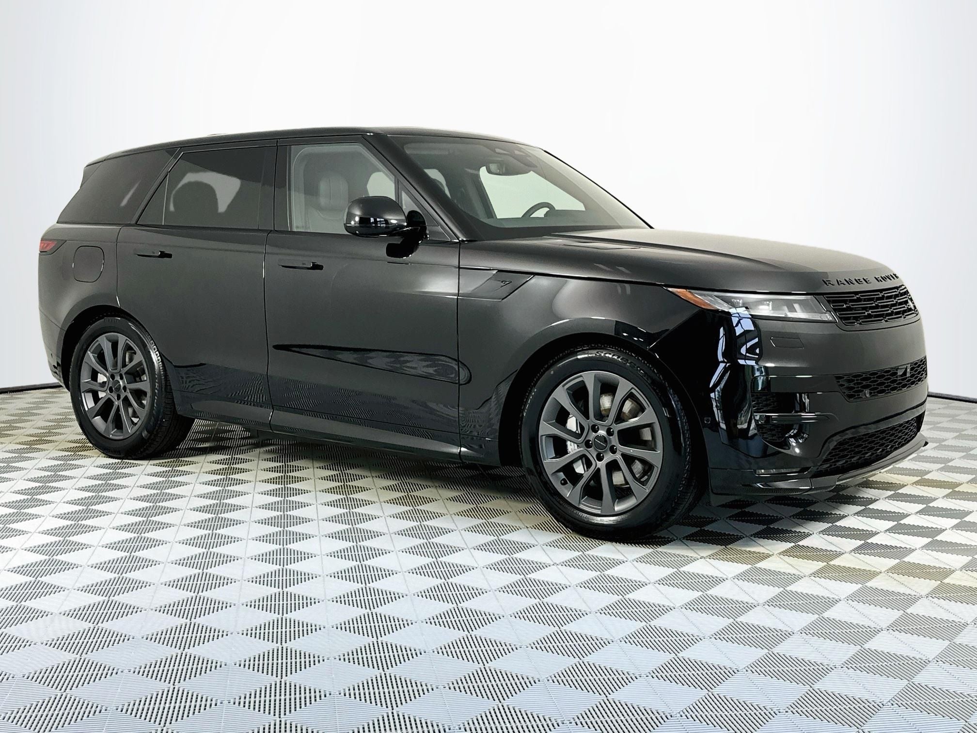 2026 Land Rover Range Rover Sport Plug-in Hybrid Dynamic SE
