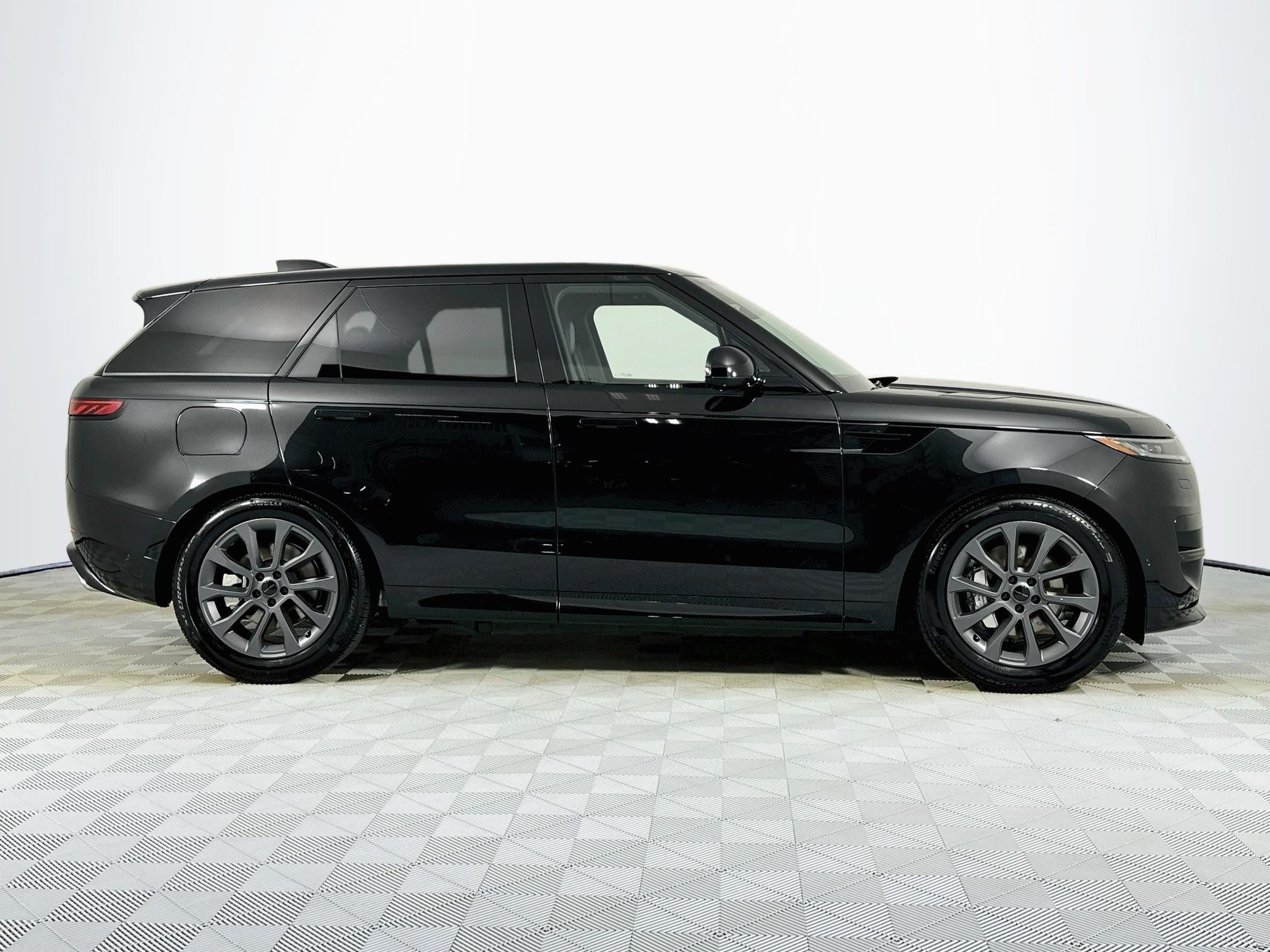 2026 Land Rover Range Rover Sport Plug-in Hybrid Dynamic SE