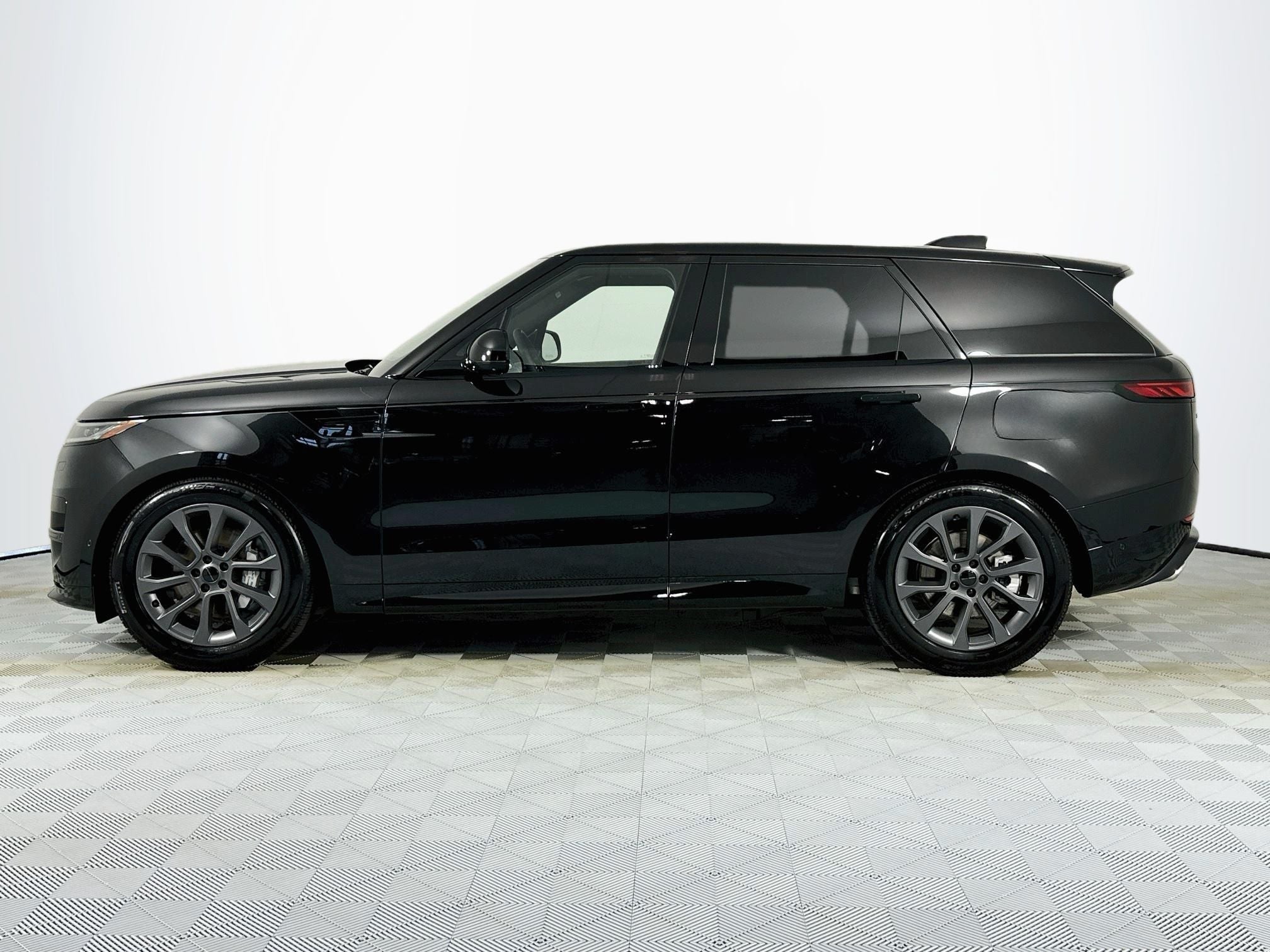 2026 Land Rover Range Rover Sport Plug-in Hybrid Dynamic SE