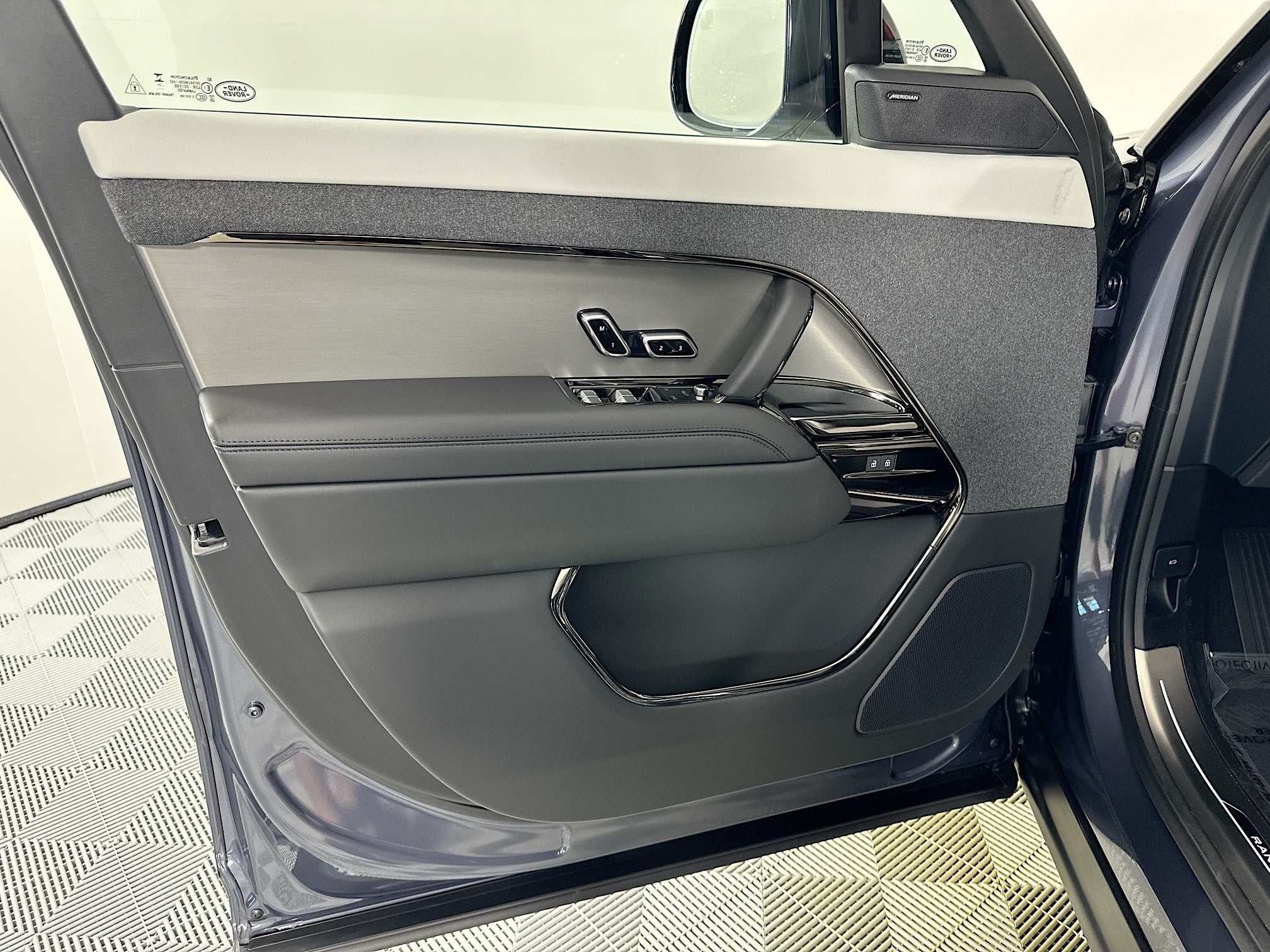 2026 Land Rover Range Rover Sport Plug-in Hybrid Dynamic SE