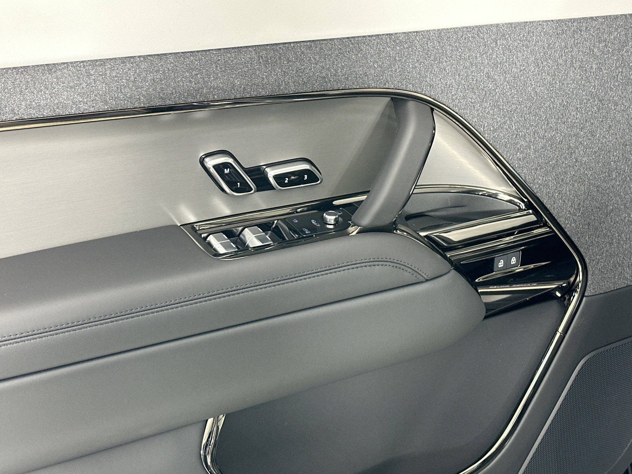 2026 Land Rover Range Rover Sport Plug-in Hybrid Dynamic SE