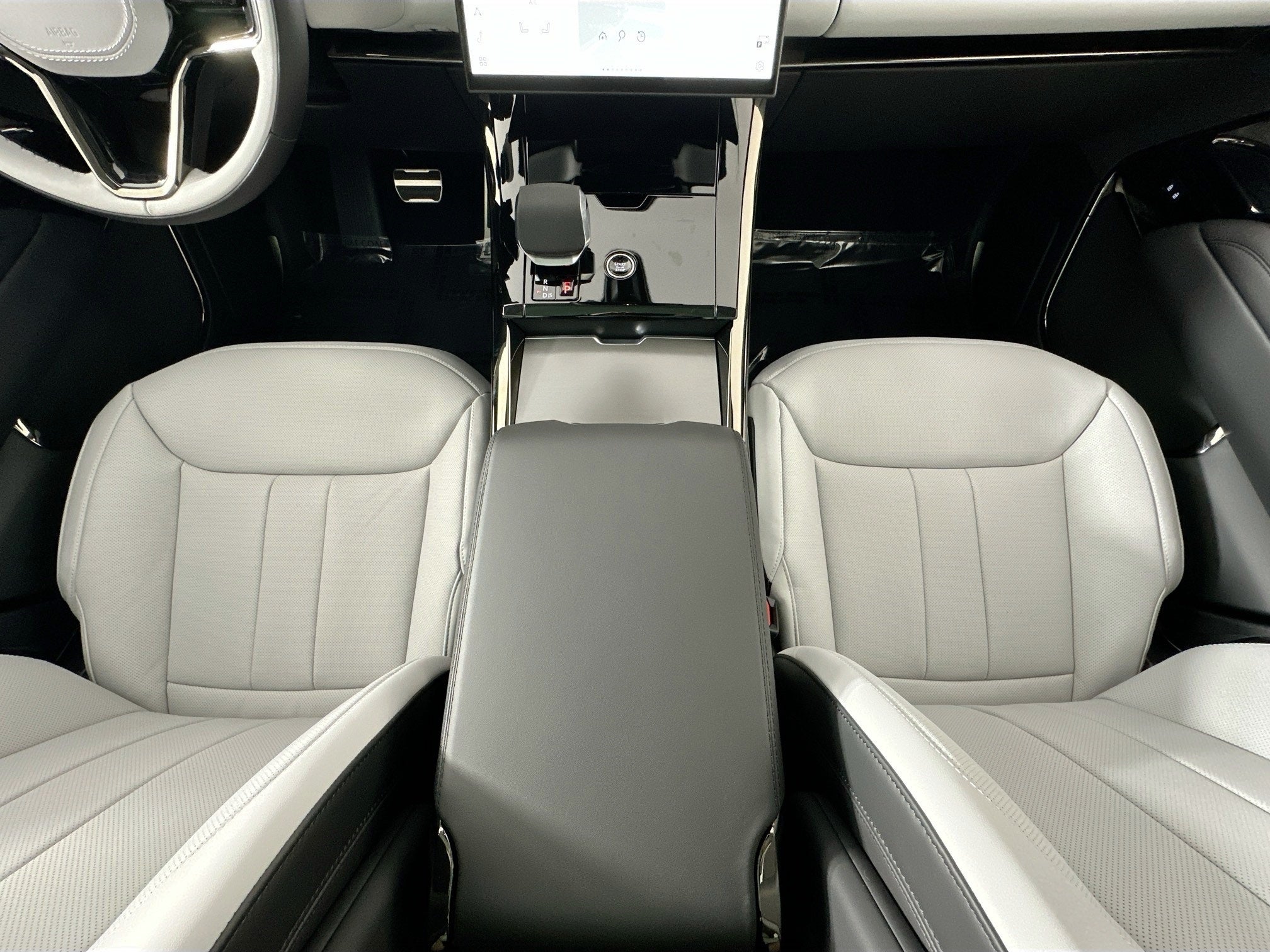 2026 Land Rover Range Rover Sport Plug-in Hybrid Dynamic SE