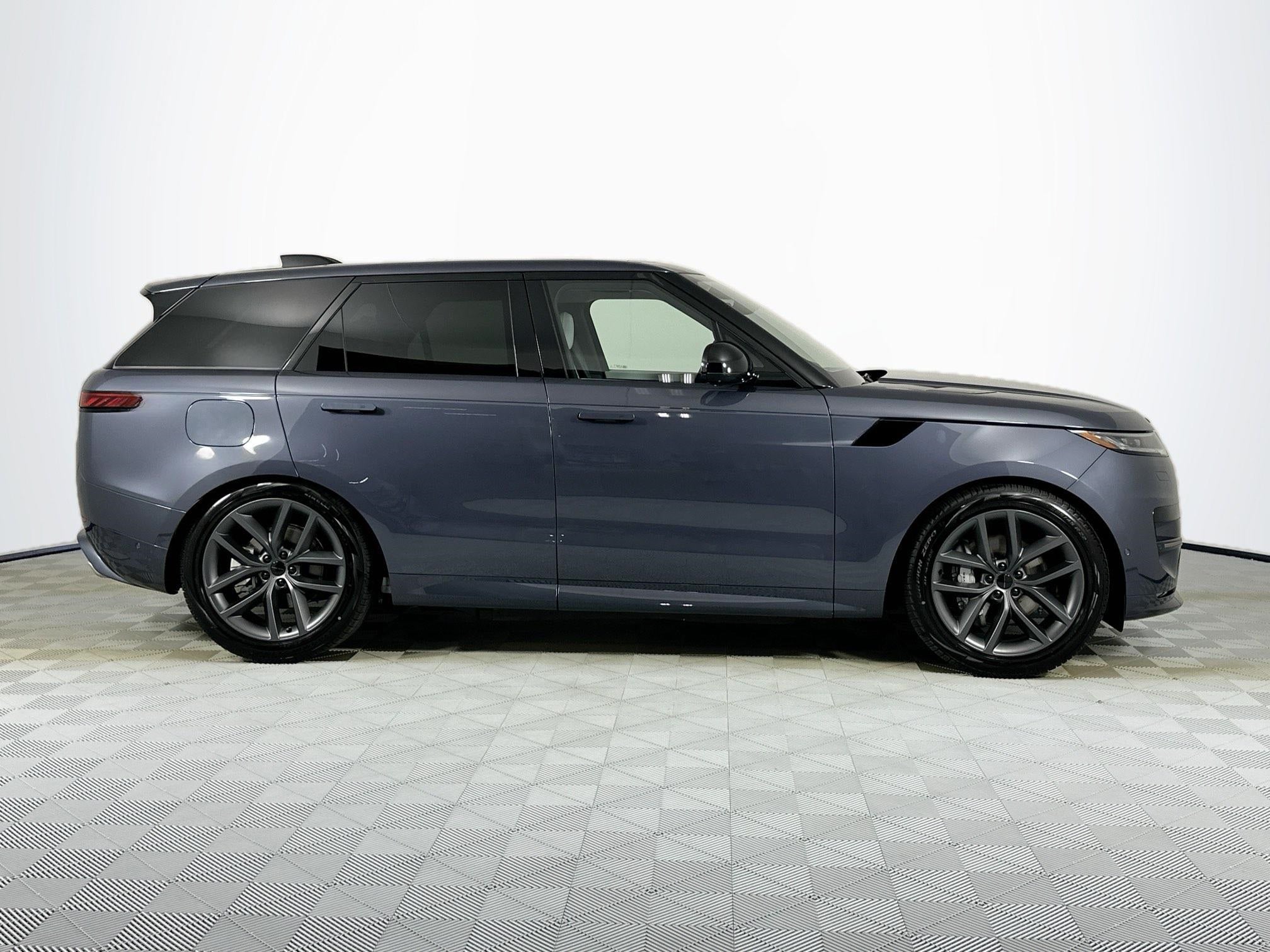 2026 Land Rover Range Rover Sport Plug-in Hybrid Dynamic SE