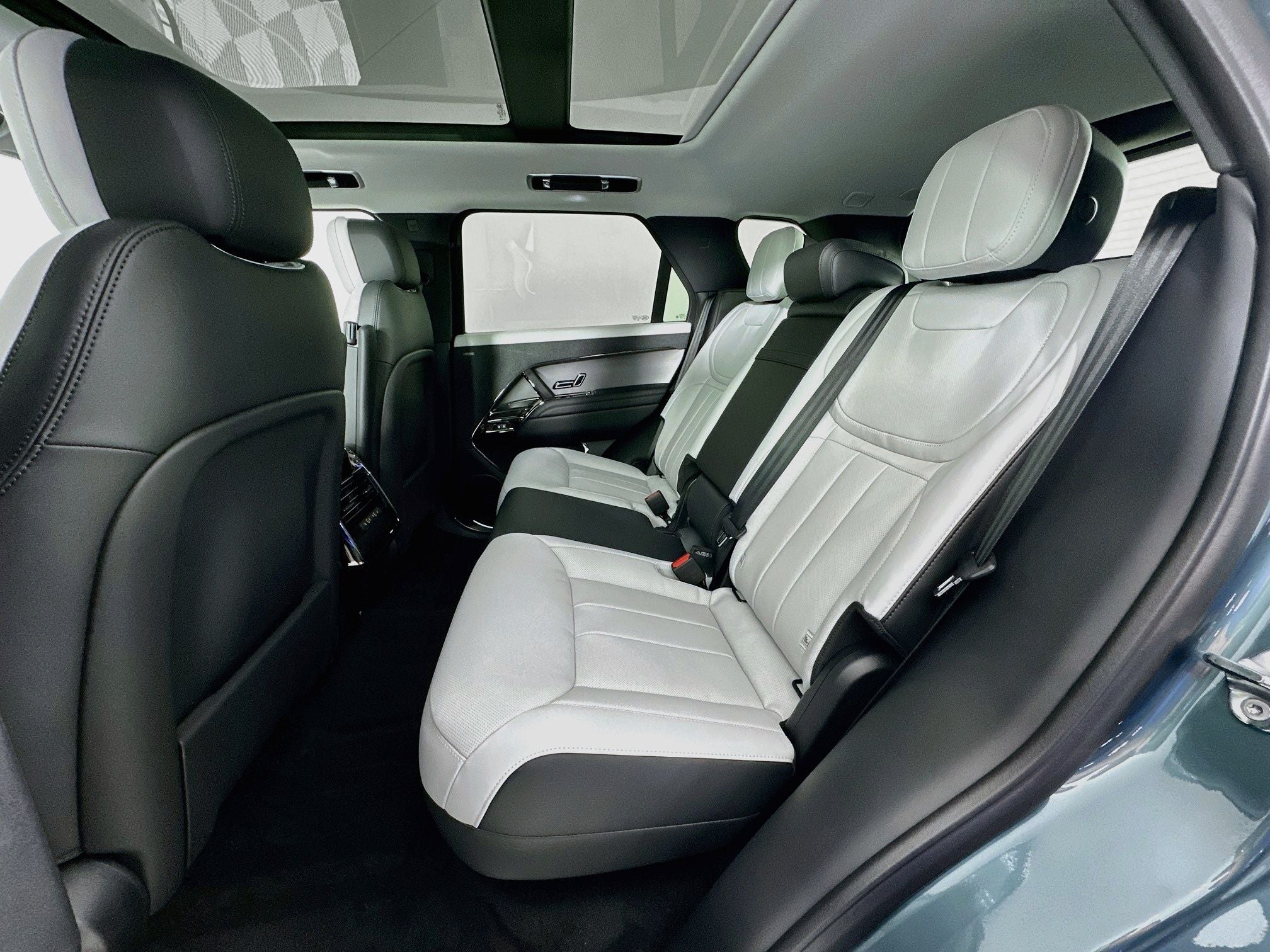 2026 Land Rover Range Rover Sport Dynamic SE