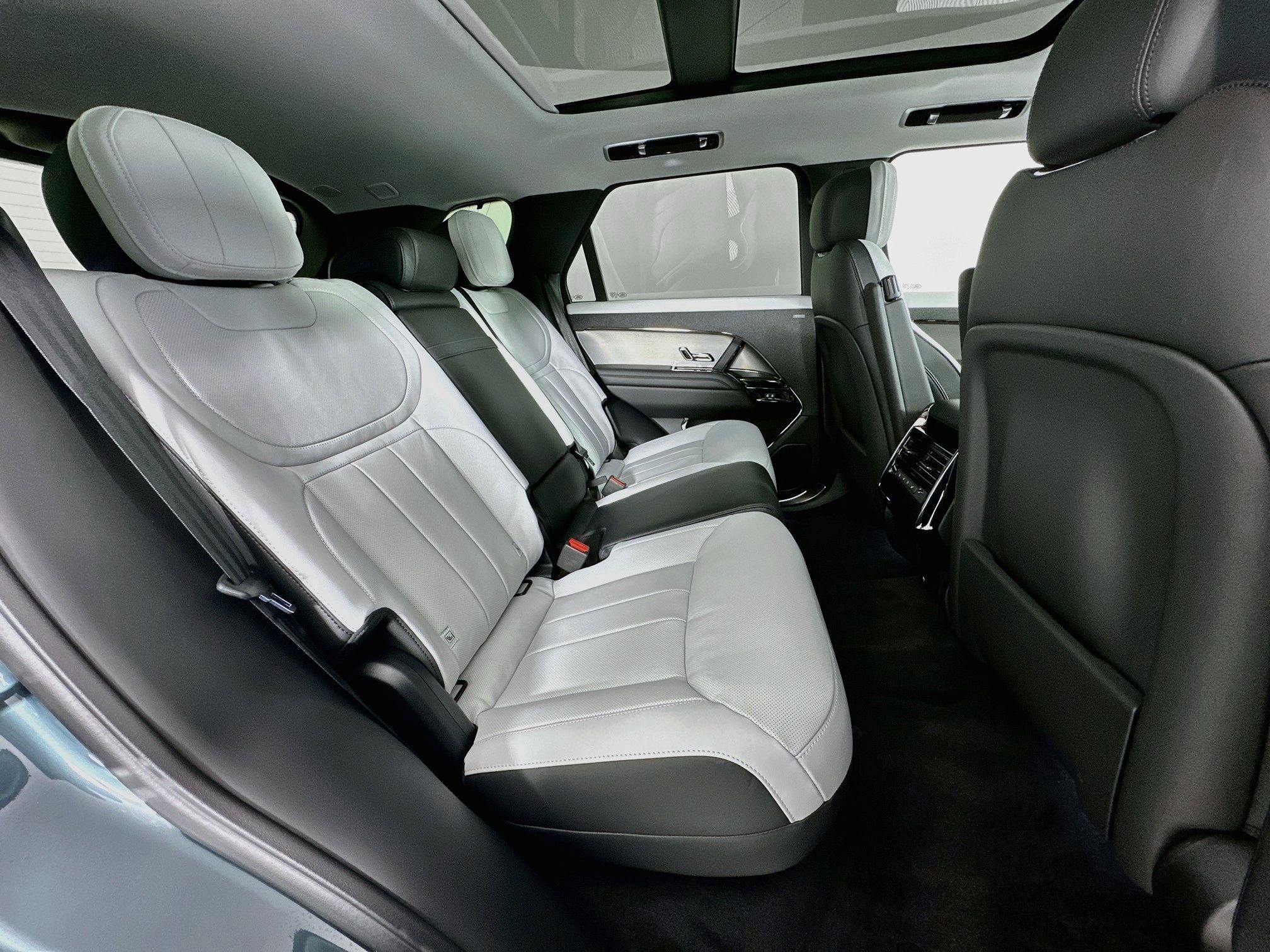 2026 Land Rover Range Rover Sport Dynamic SE
