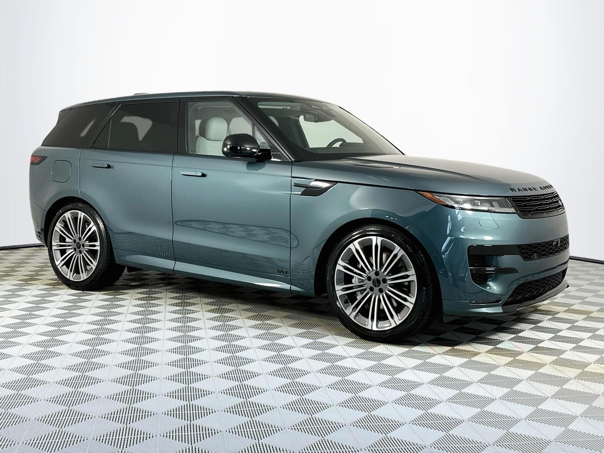 2026 Land Rover Range Rover Sport Dynamic SE