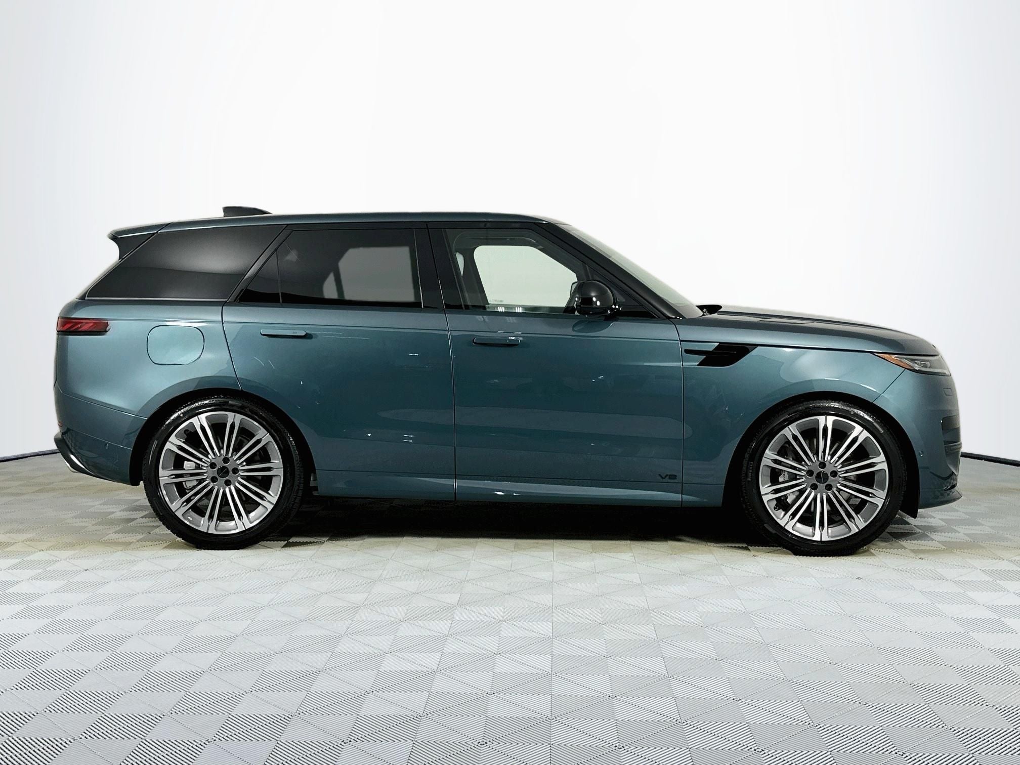 2026 Land Rover Range Rover Sport Dynamic SE