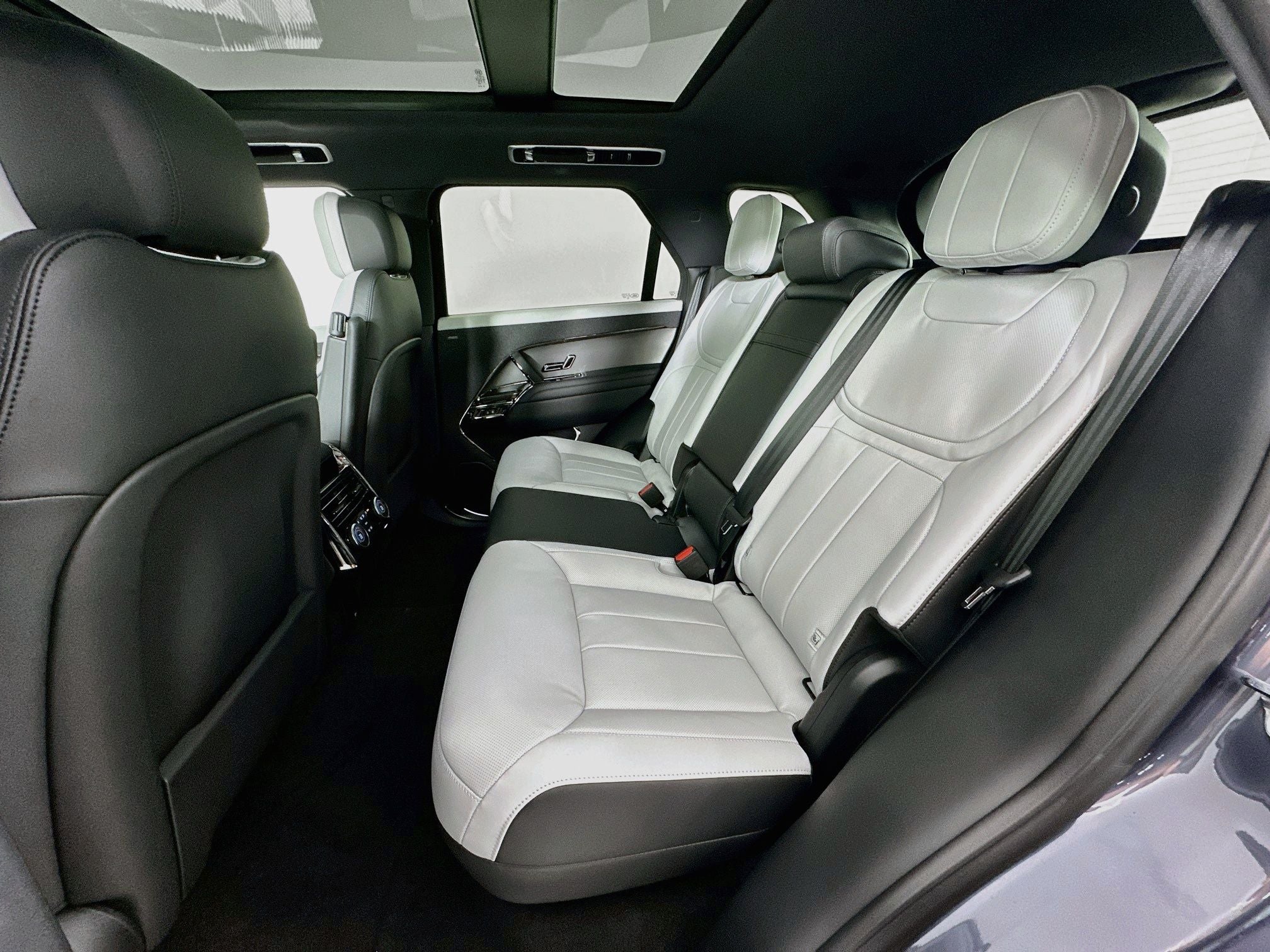 2026 Land Rover Range Rover Sport Dynamic SE