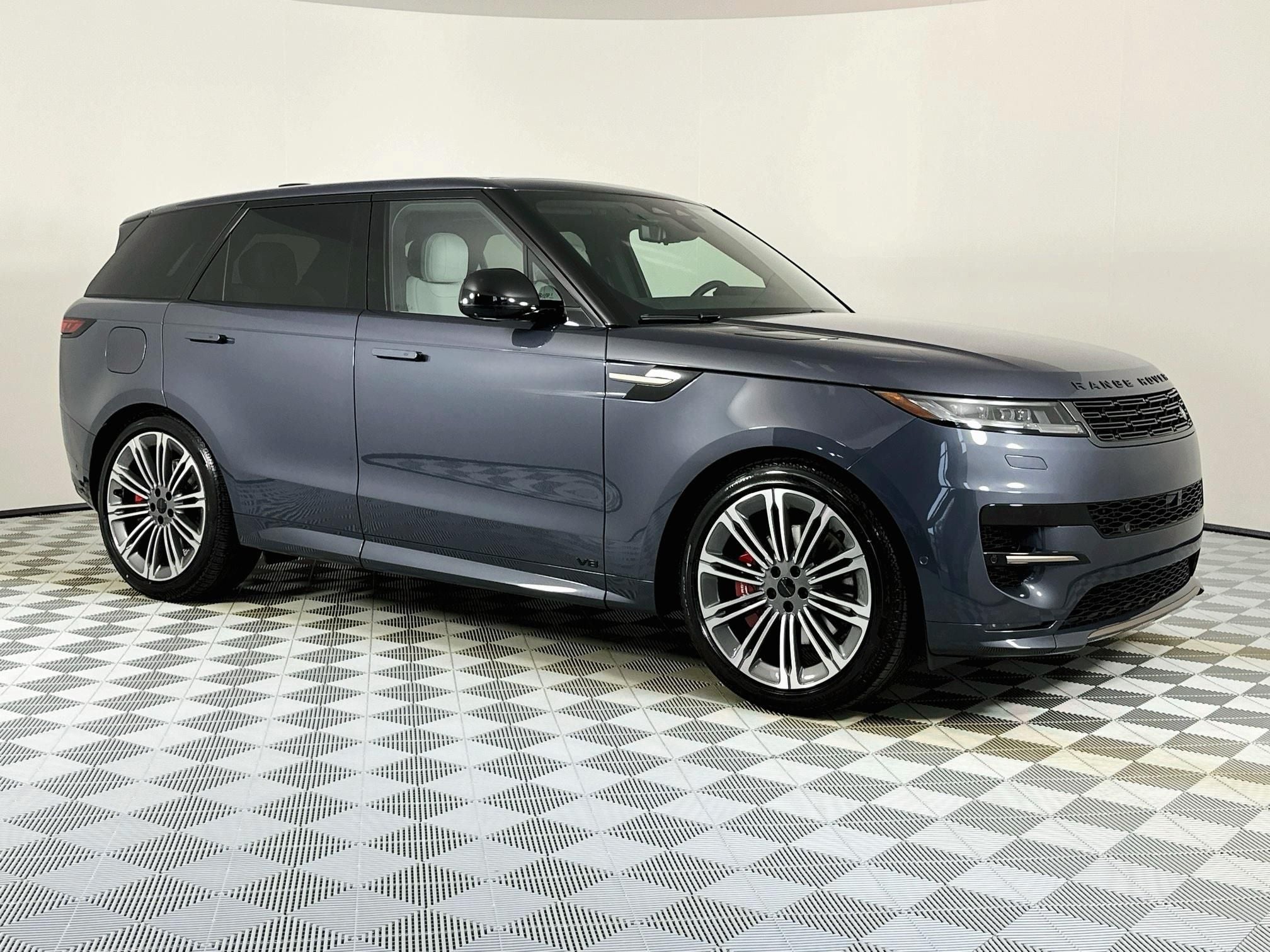 2026 Land Rover Range Rover Sport Dynamic SE