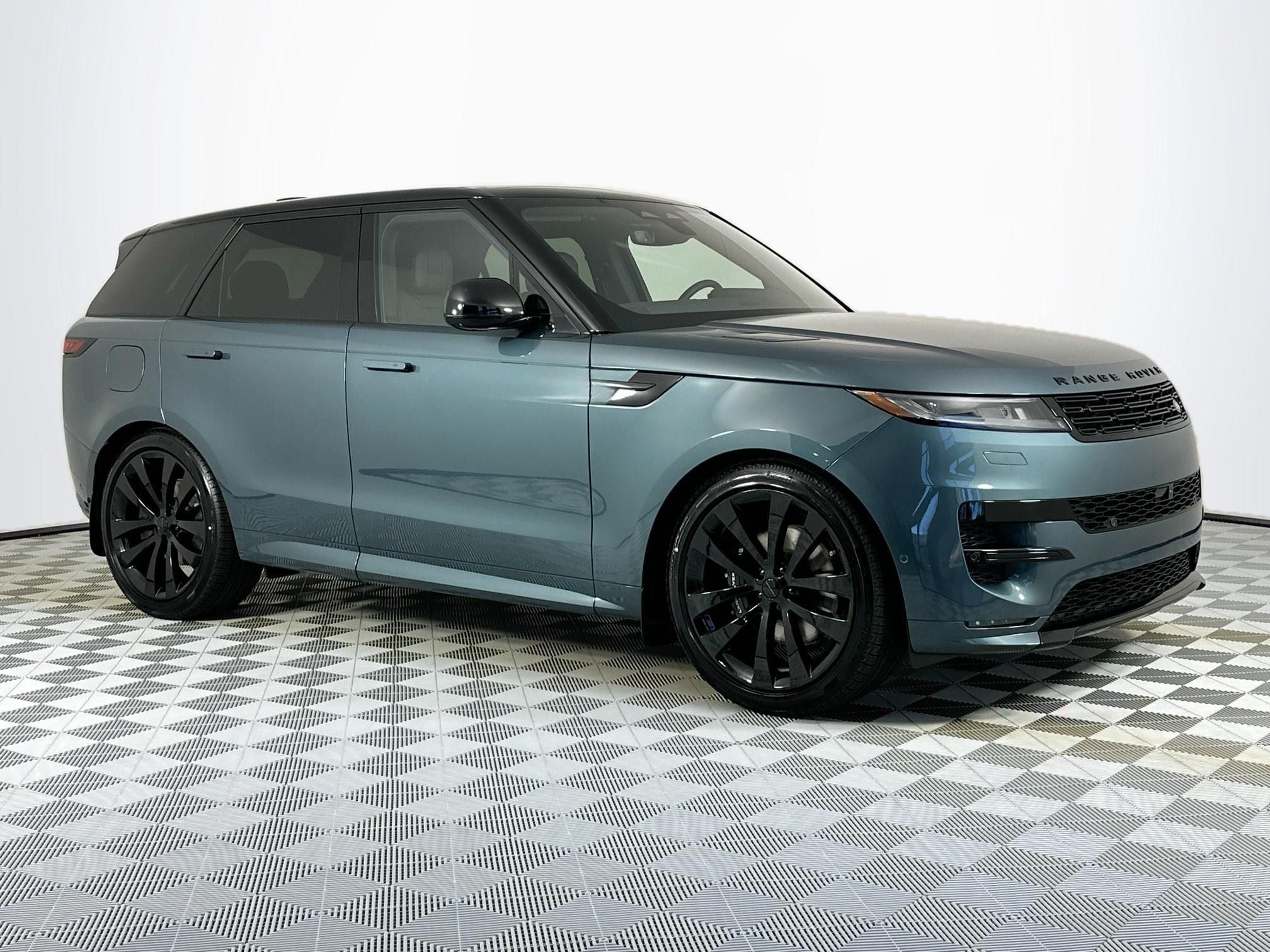 2026 Land Rover Range Rover Sport Dynamic SE