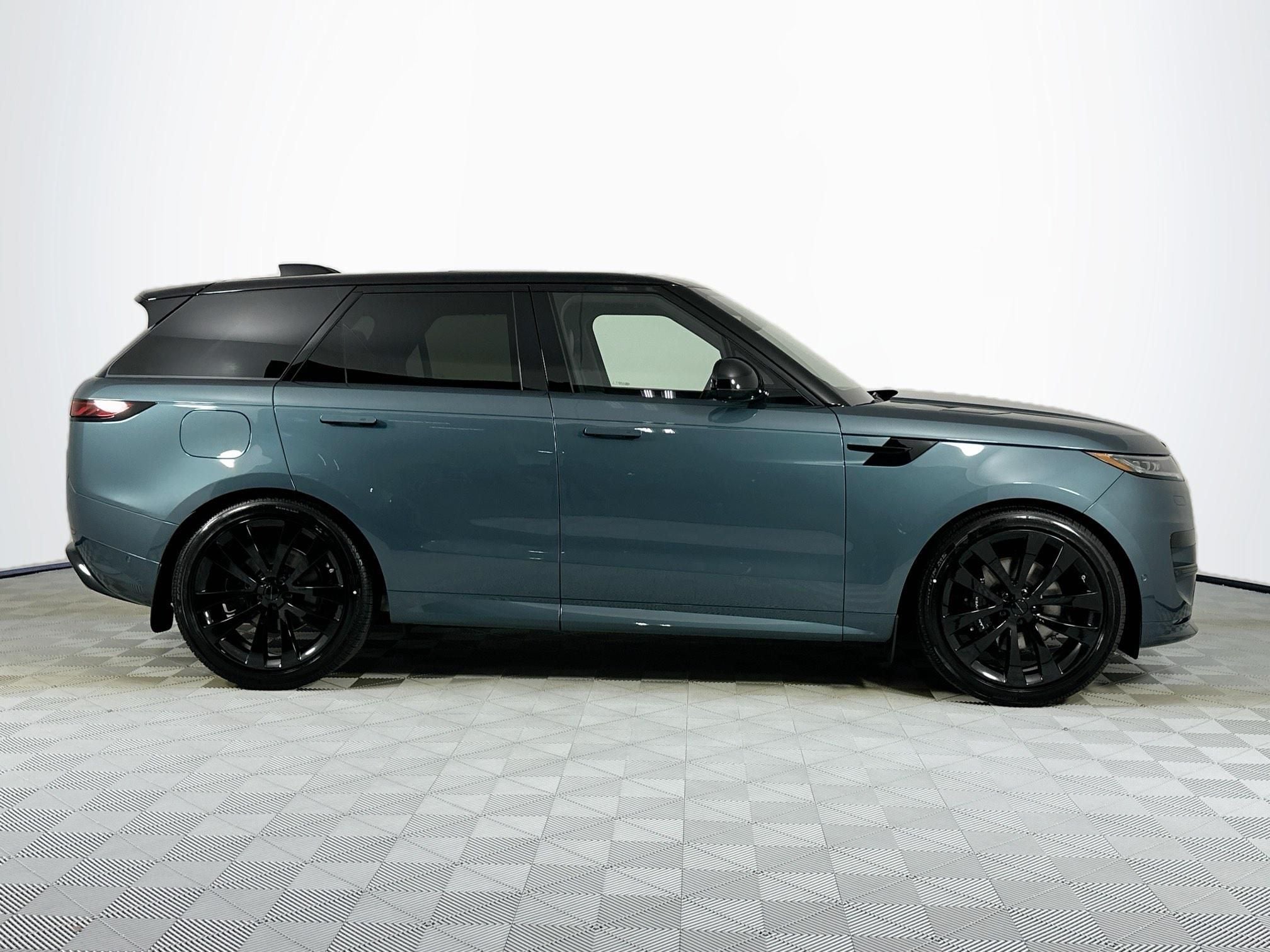 2026 Land Rover Range Rover Sport Dynamic SE