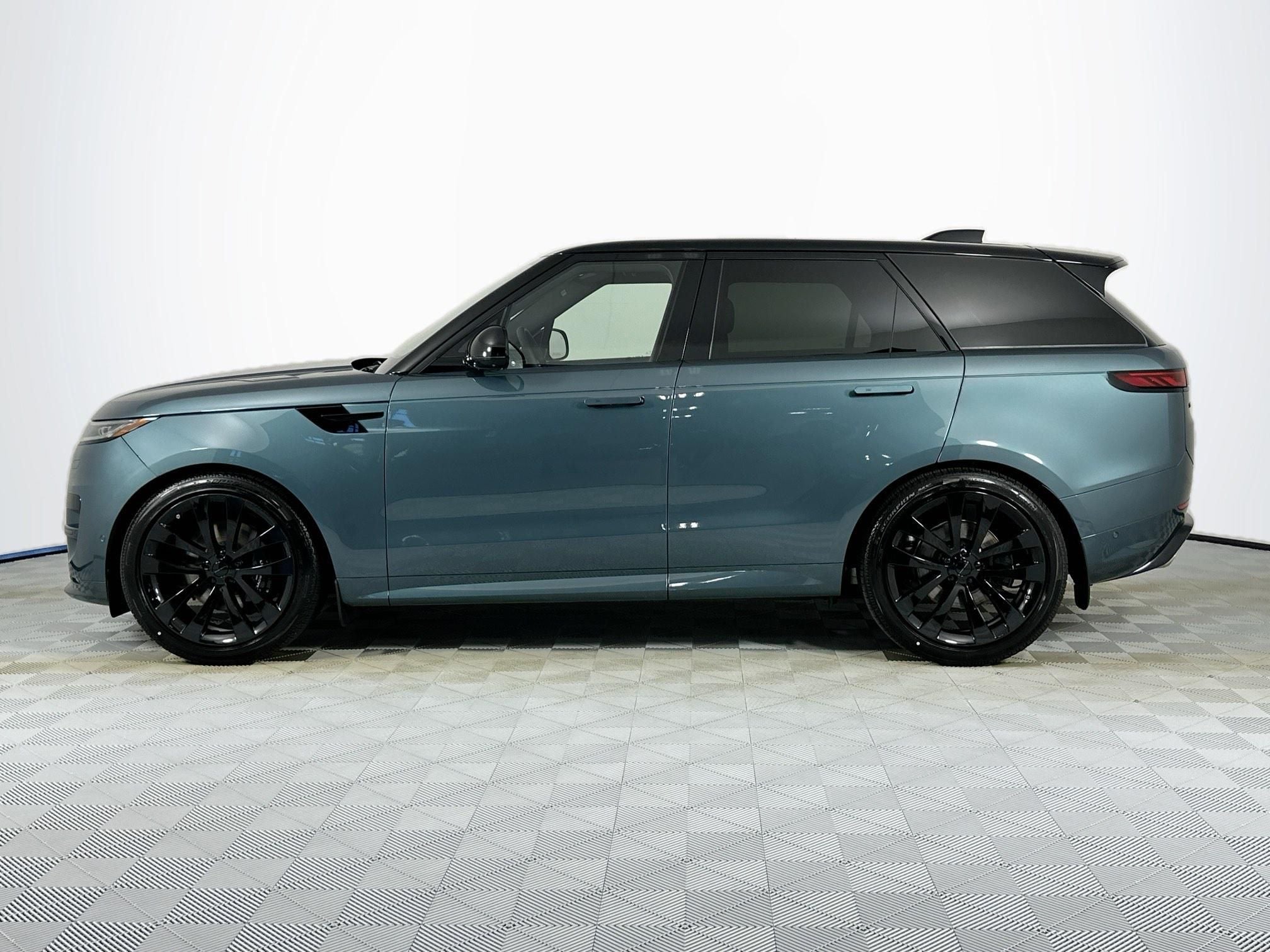 2026 Land Rover Range Rover Sport Dynamic SE