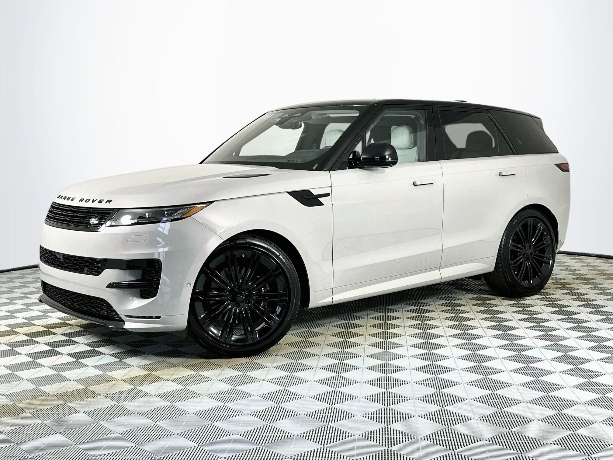 2026 Land Rover Range Rover Sport Dynamic SE