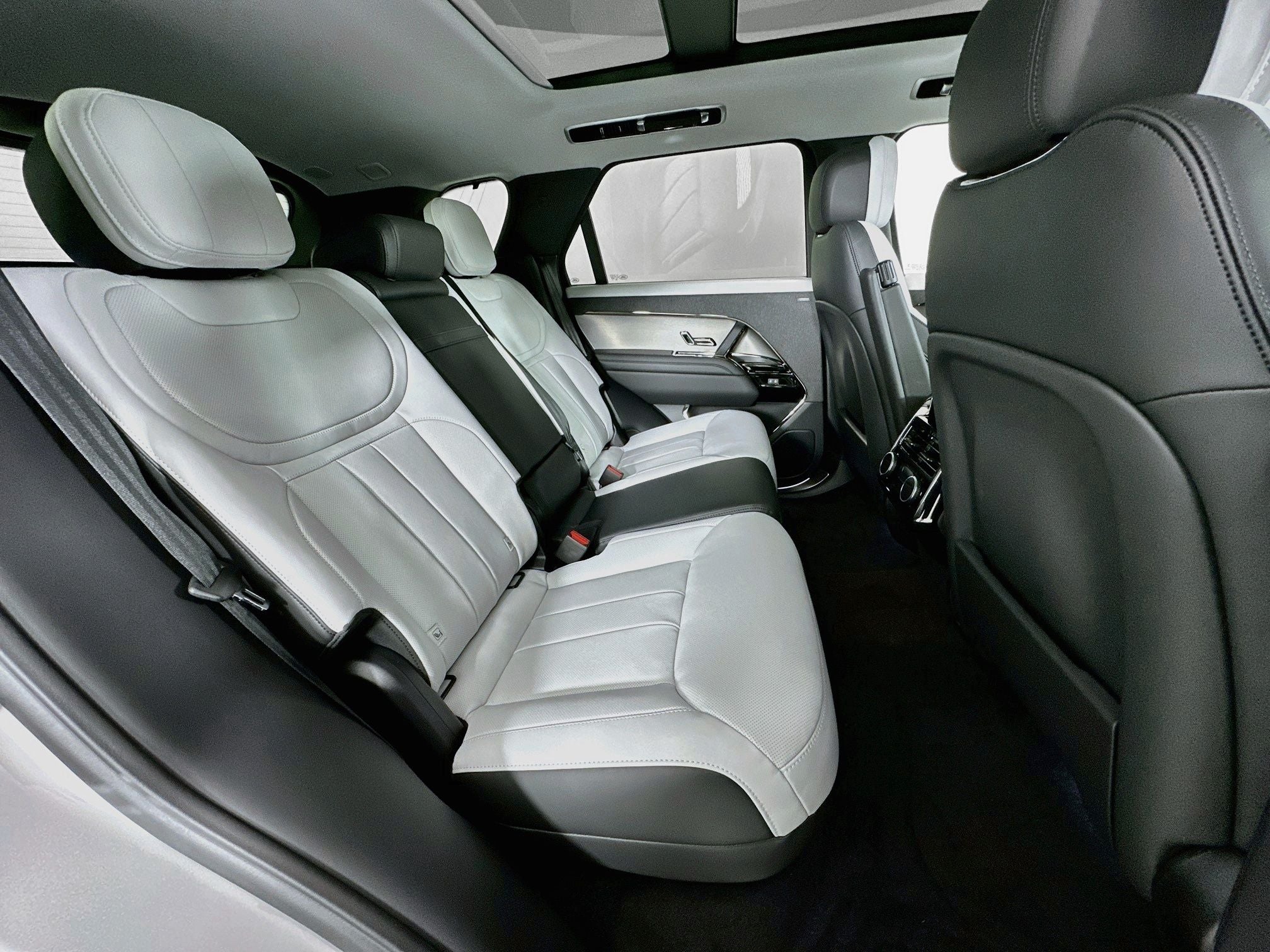 2026 Land Rover Range Rover Sport Dynamic SE