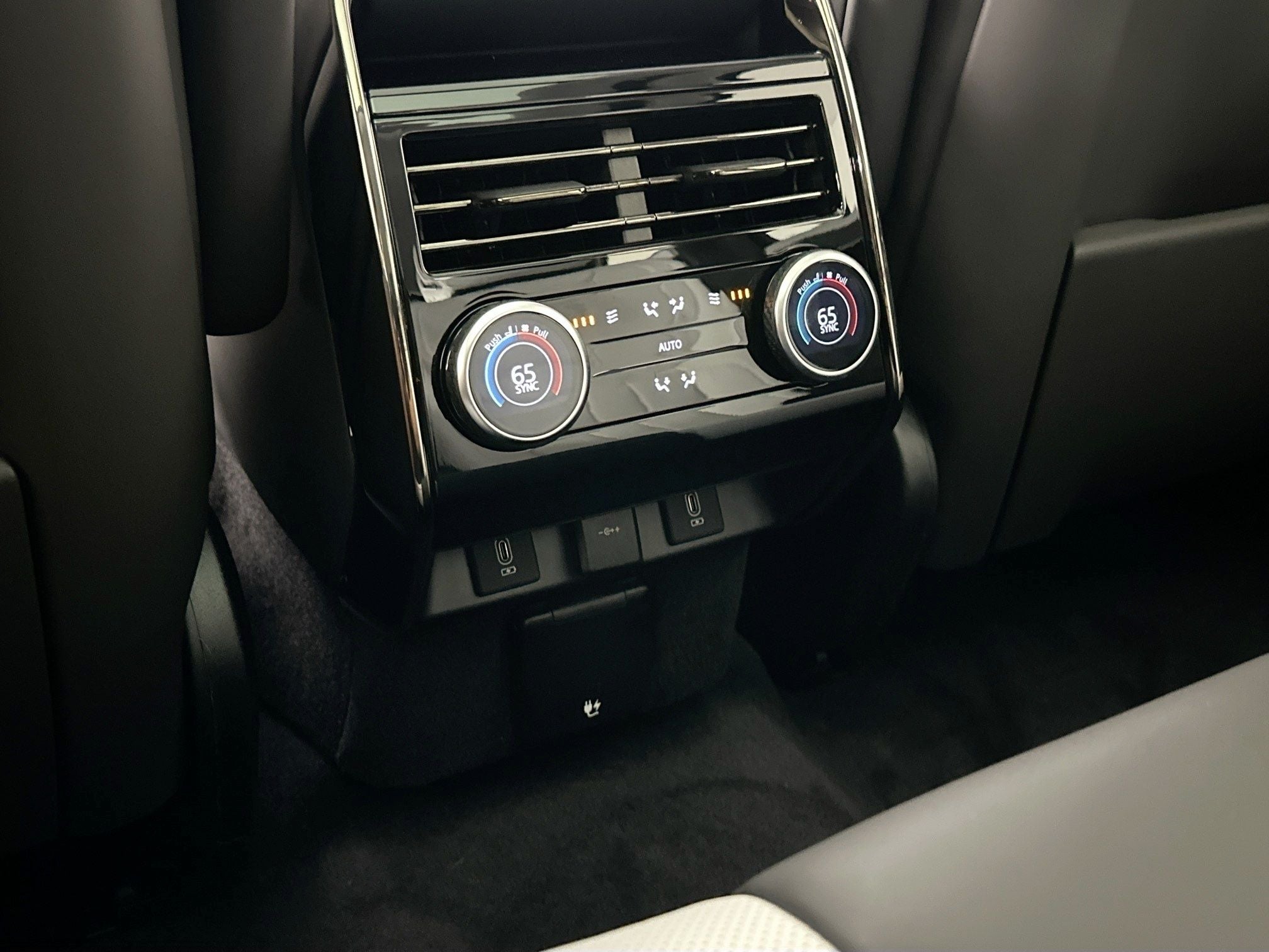 2026 Land Rover Range Rover Sport Dynamic SE