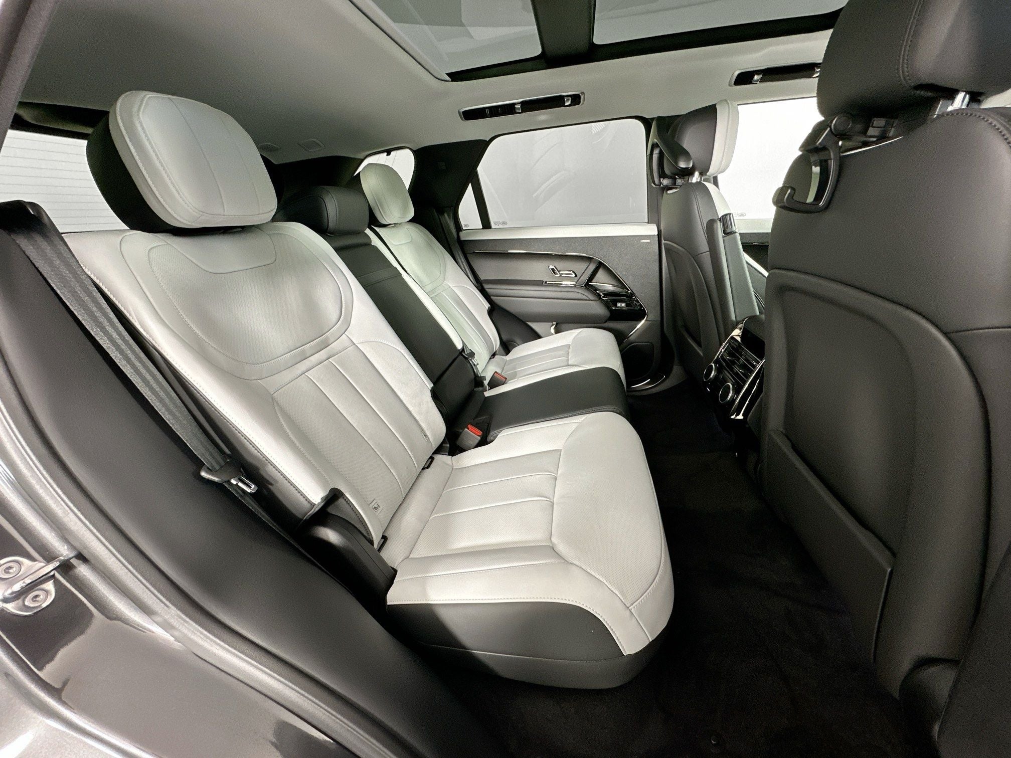 2026 Land Rover Range Rover Sport Dynamic SE