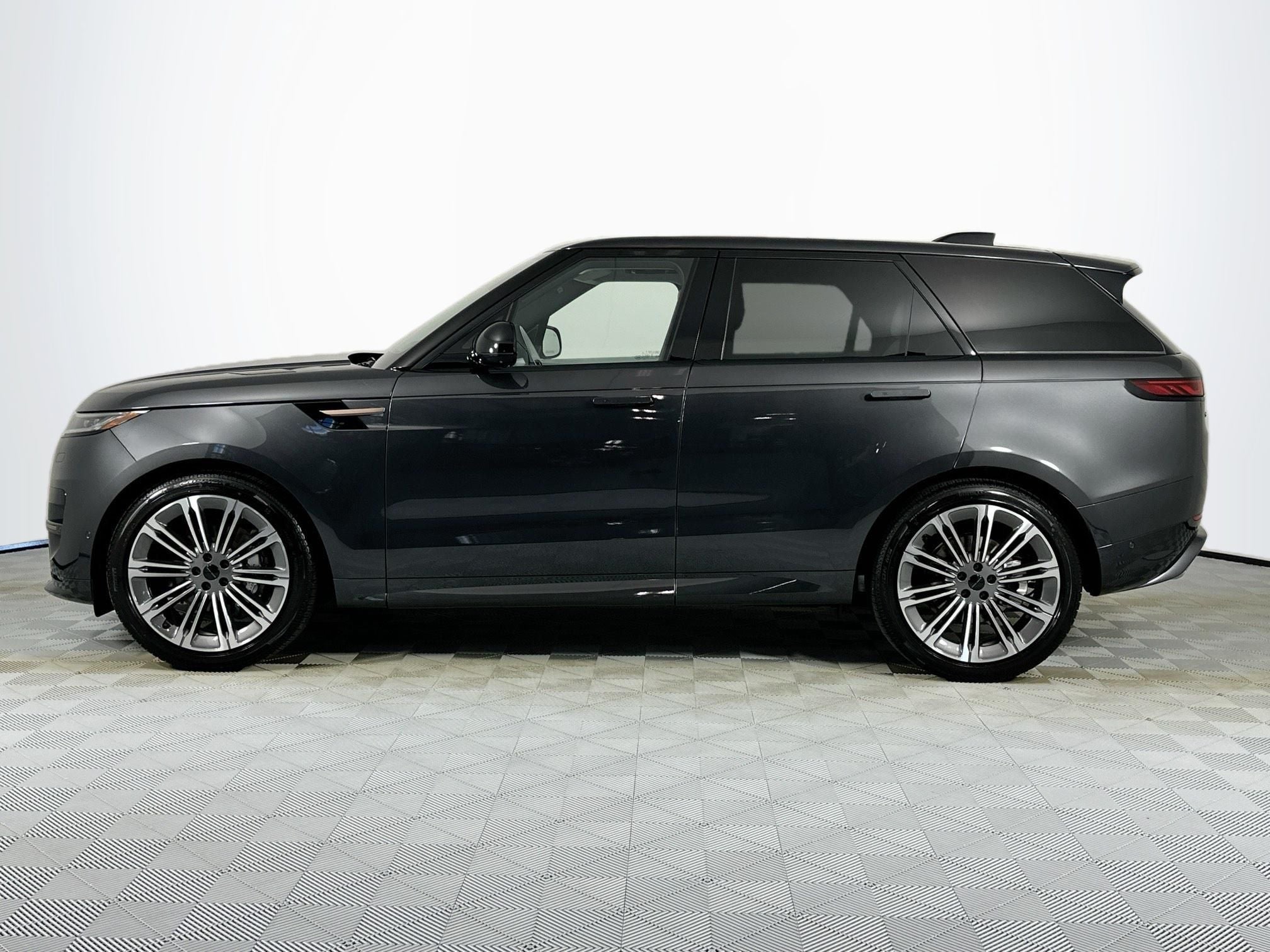 2026 Land Rover Range Rover Sport Dynamic SE