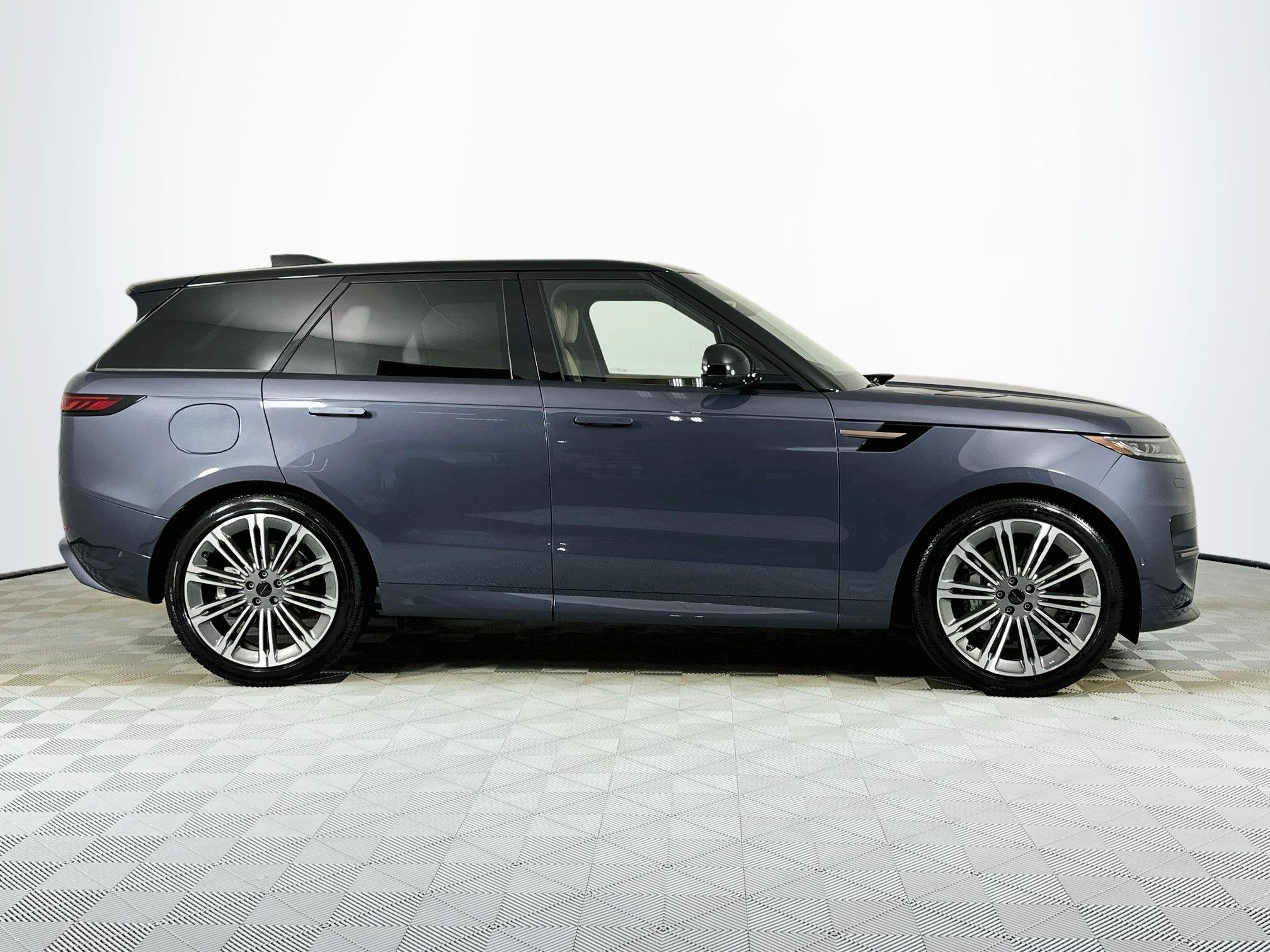 2027 Land Rover Range Rover Sport Dynamic SE