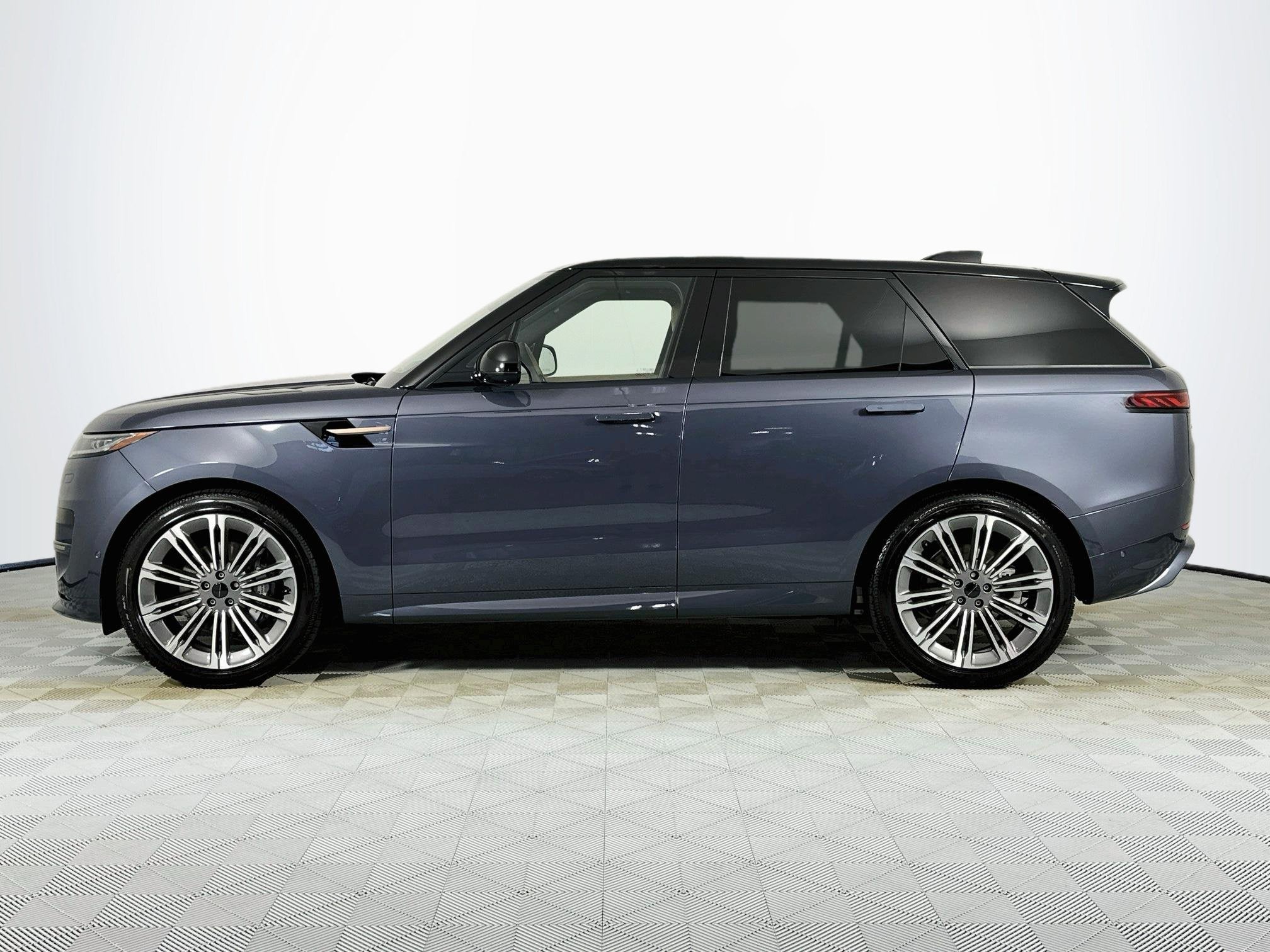 2027 Land Rover Range Rover Sport Dynamic SE