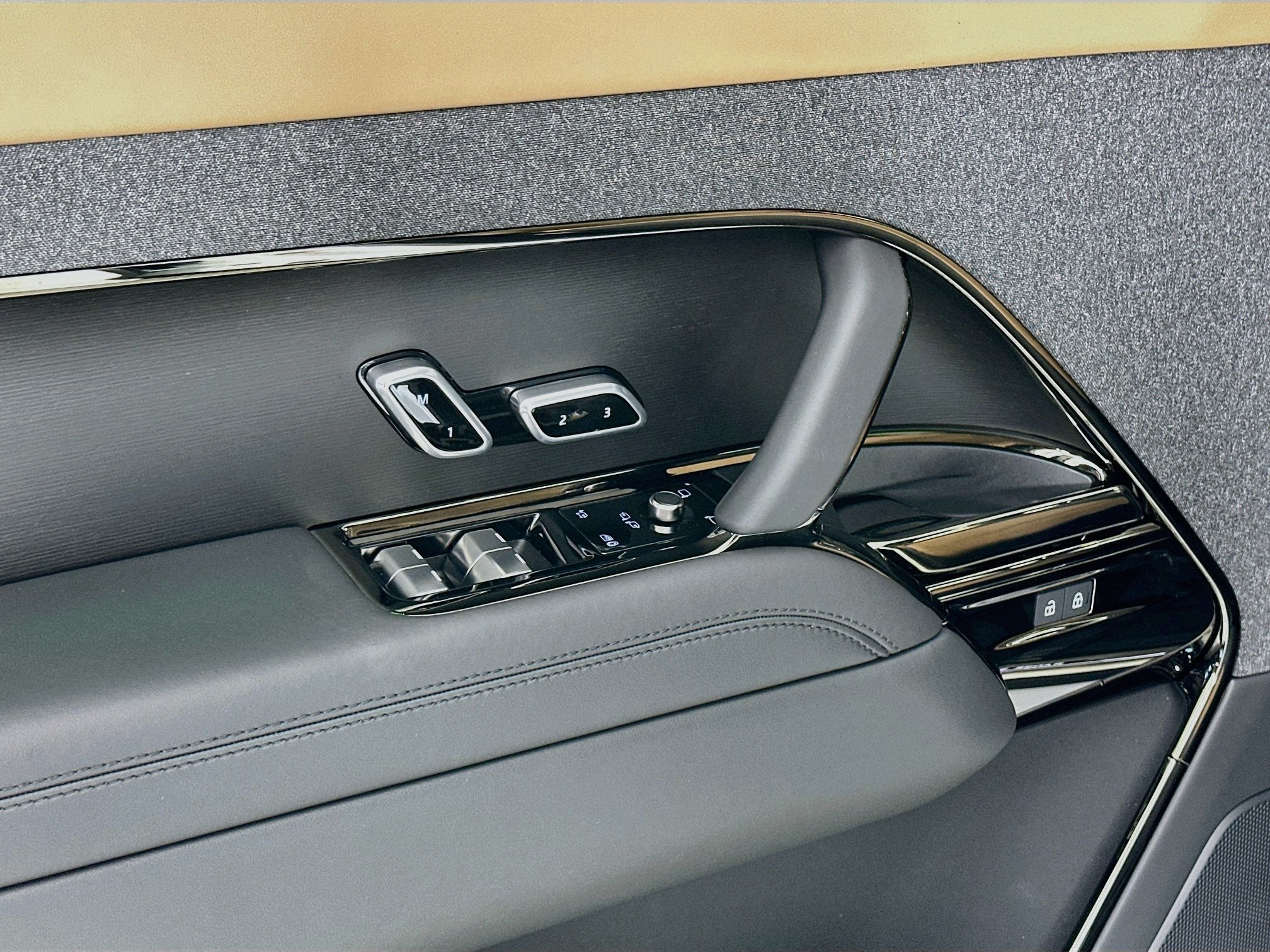 2027 Land Rover Range Rover Sport Dynamic SE