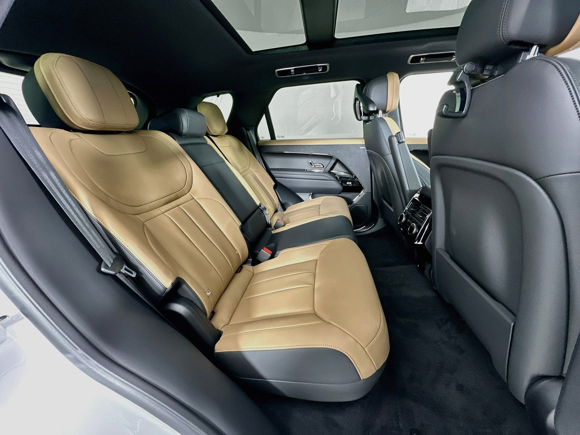 2027 Land Rover Range Rover Sport Dynamic SE
