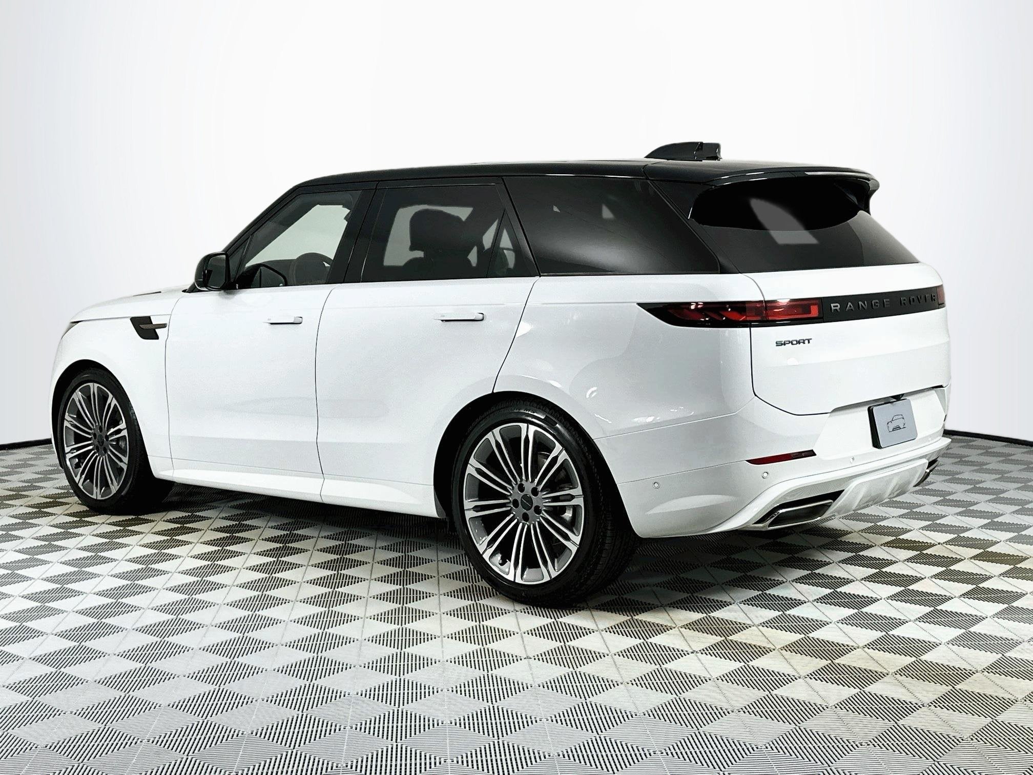 2027 Land Rover Range Rover Sport Dynamic SE