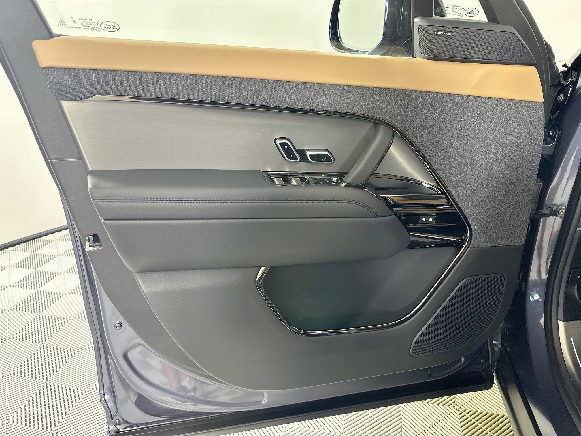 2027 Land Rover Range Rover Sport Dynamic SE