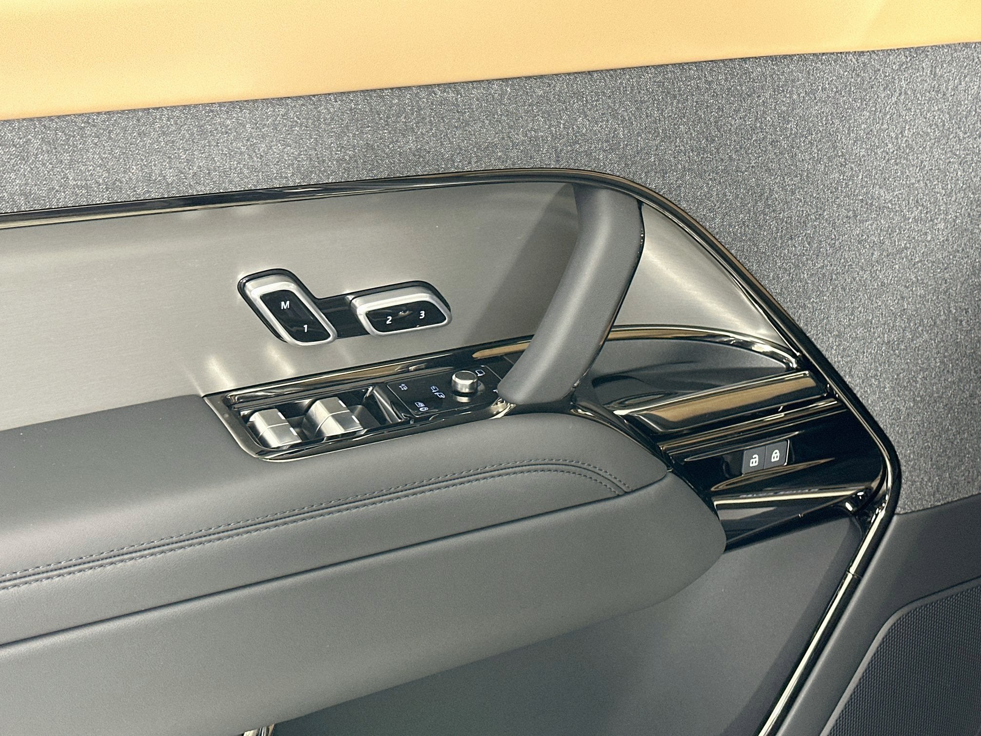 2027 Land Rover Range Rover Sport Dynamic SE