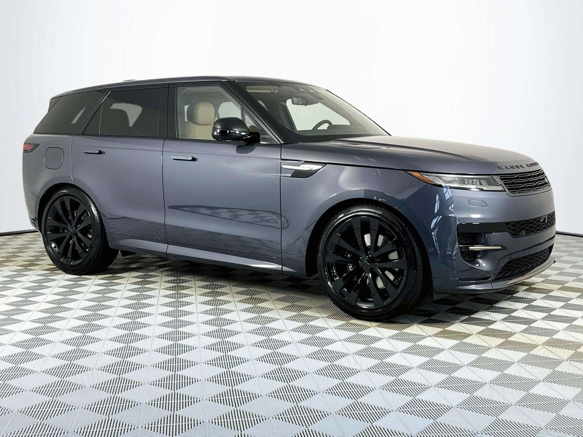 2027 Land Rover Range Rover Sport Dynamic SE