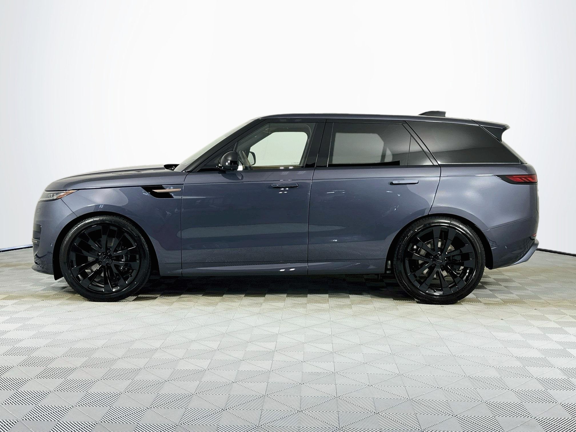 2027 Land Rover Range Rover Sport Dynamic SE