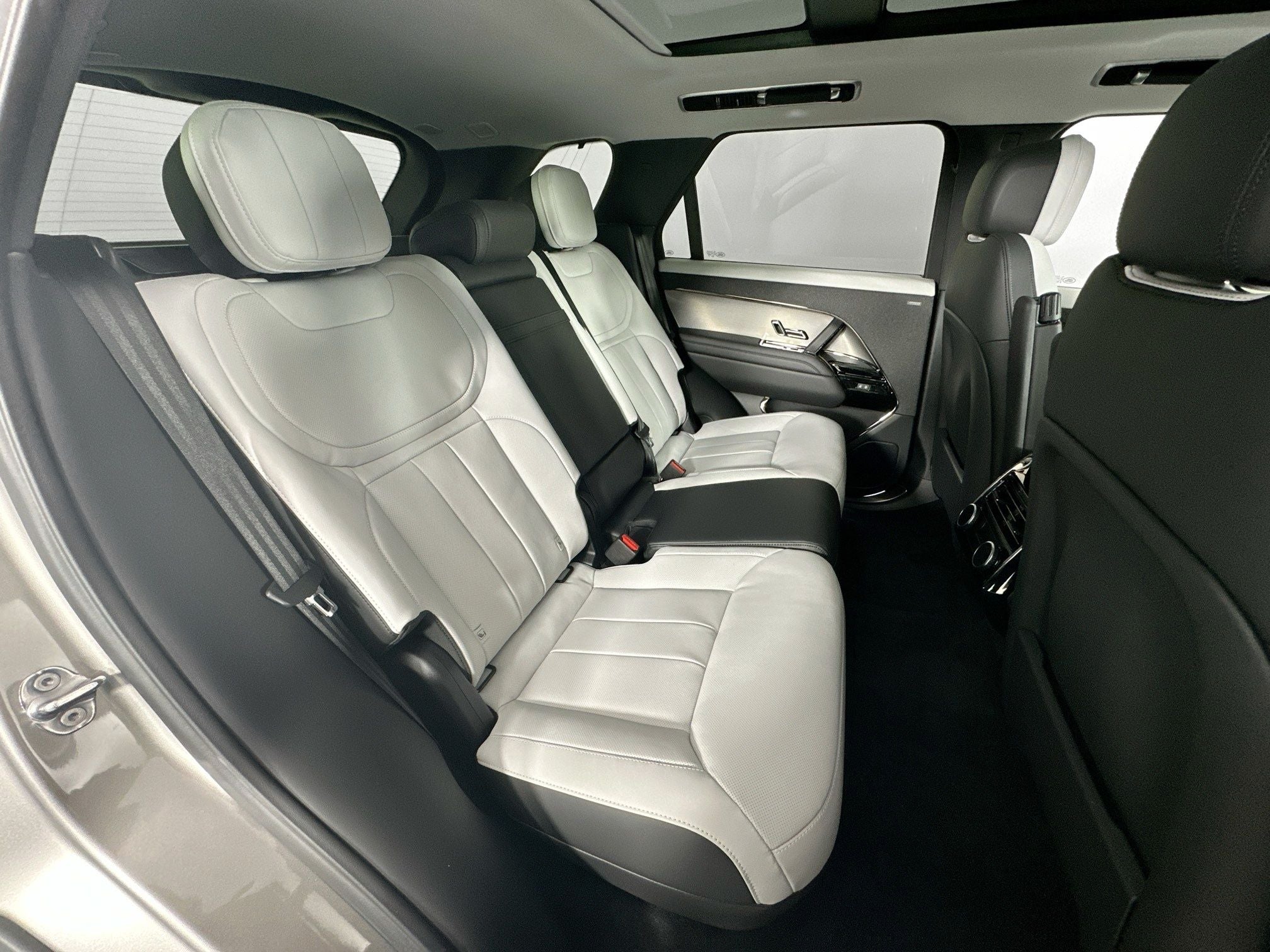 2026 Land Rover Range Rover Sport Dynamic SE