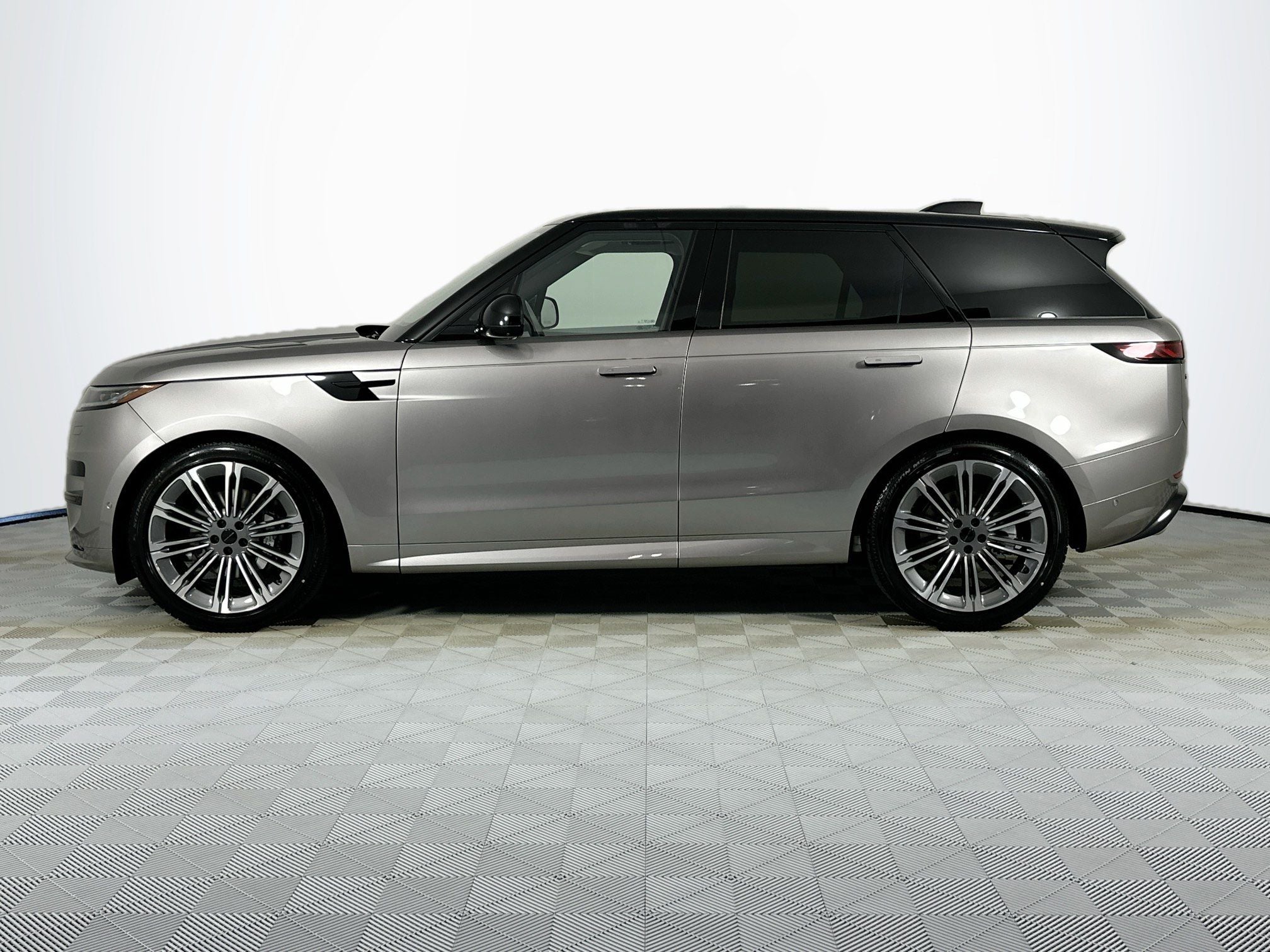 2026 Land Rover Range Rover Sport Dynamic SE