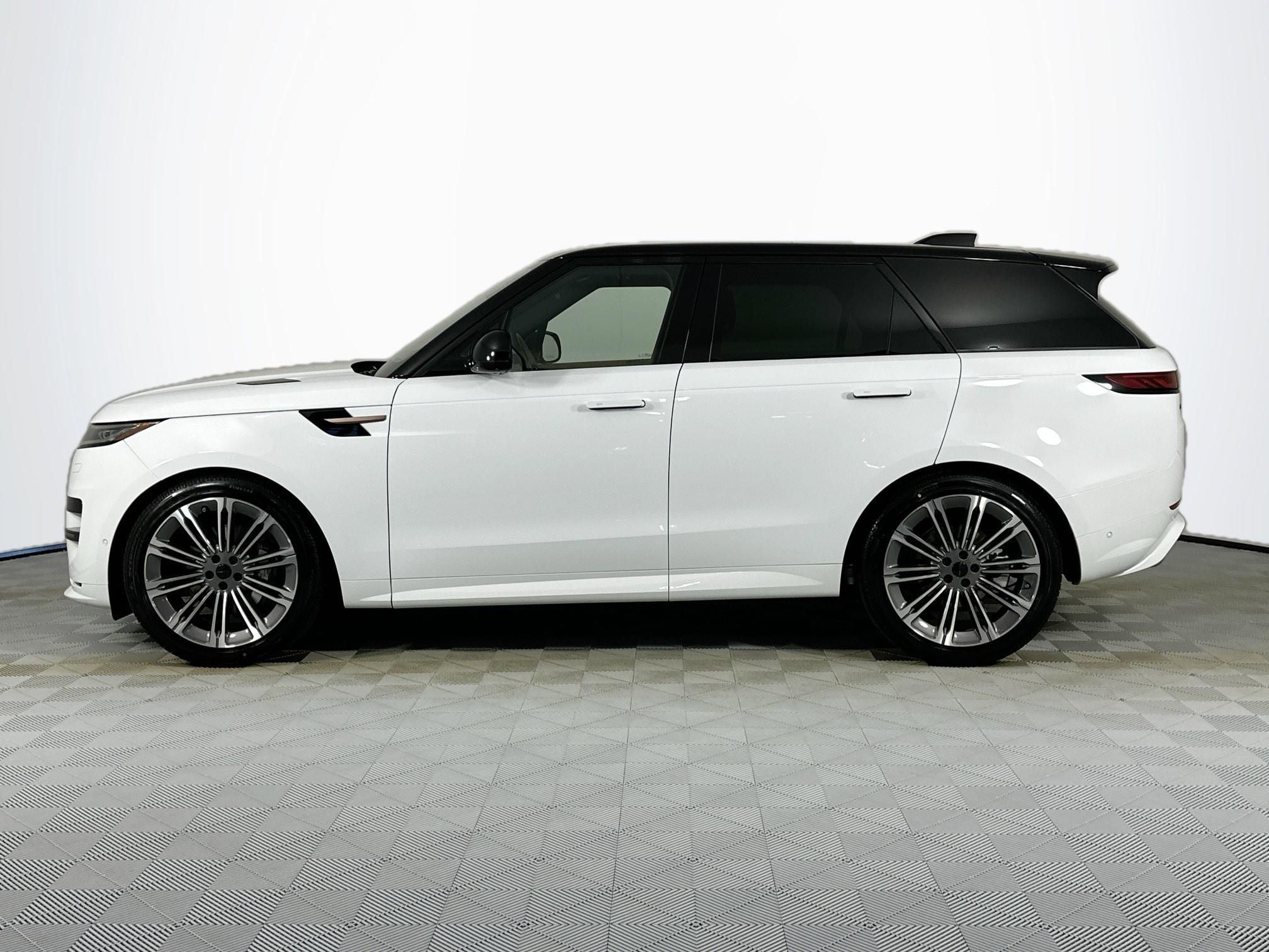 2026 Land Rover Range Rover Sport Dynamic SE