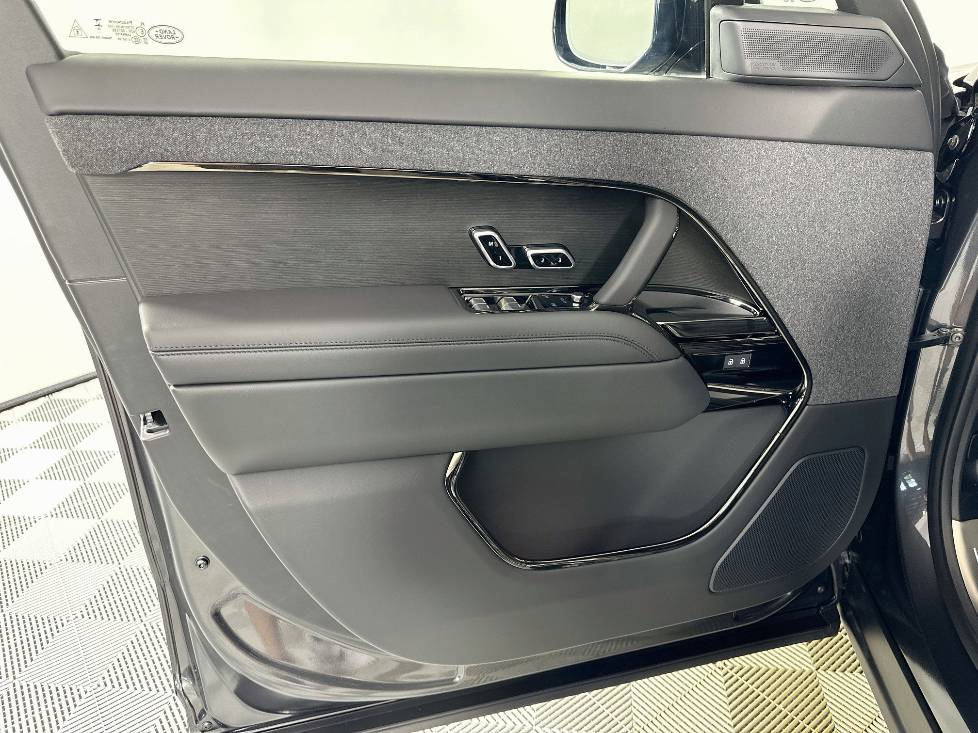 2027 Land Rover Range Rover Sport Dynamic SE