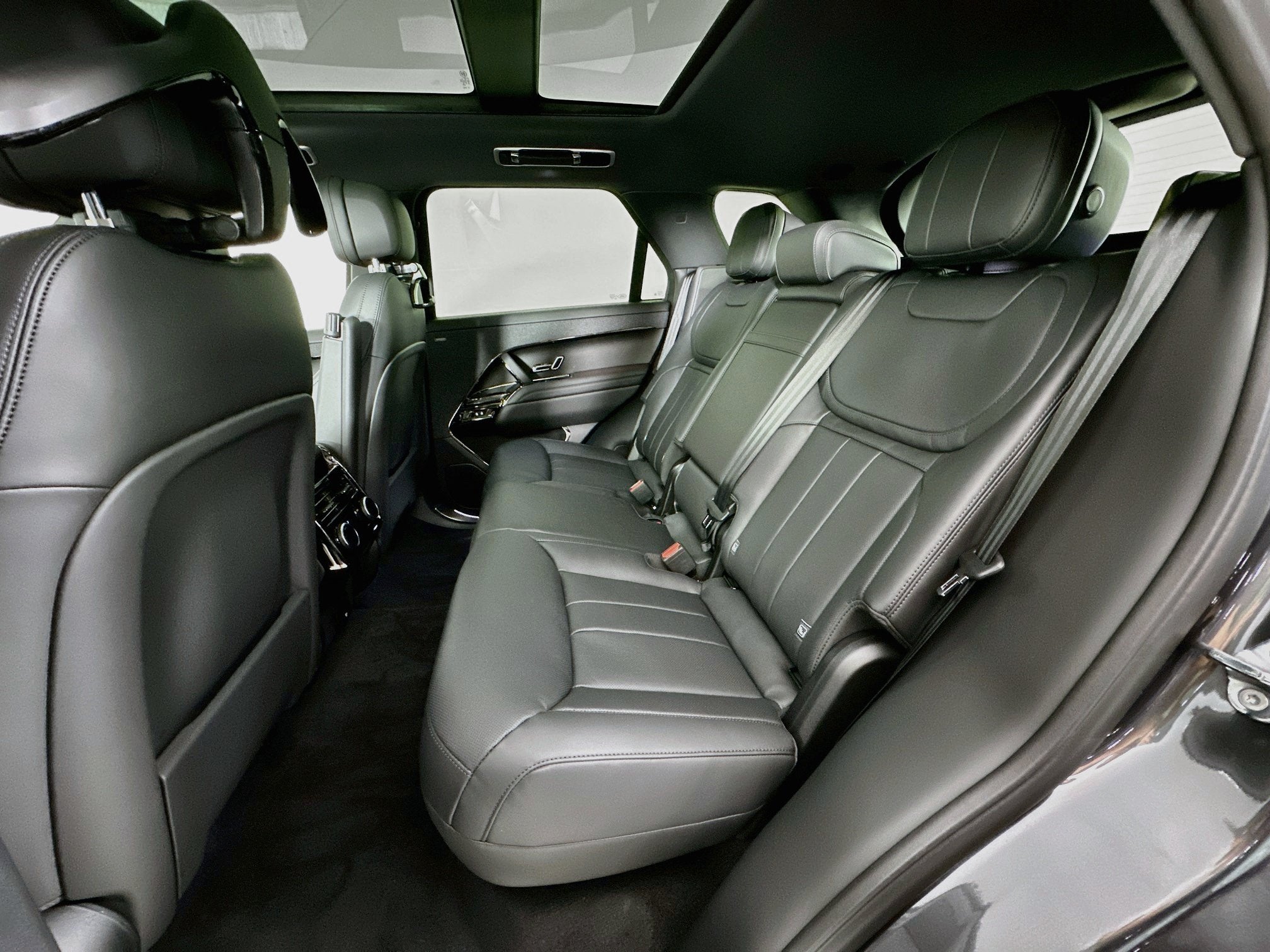 2027 Land Rover Range Rover Sport Dynamic SE