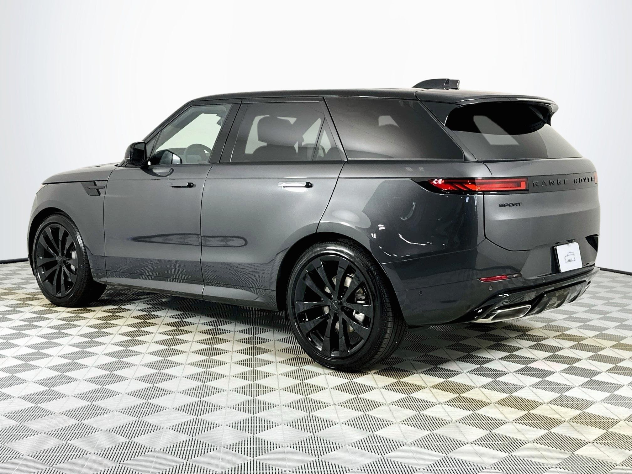 2027 Land Rover Range Rover Sport Dynamic SE