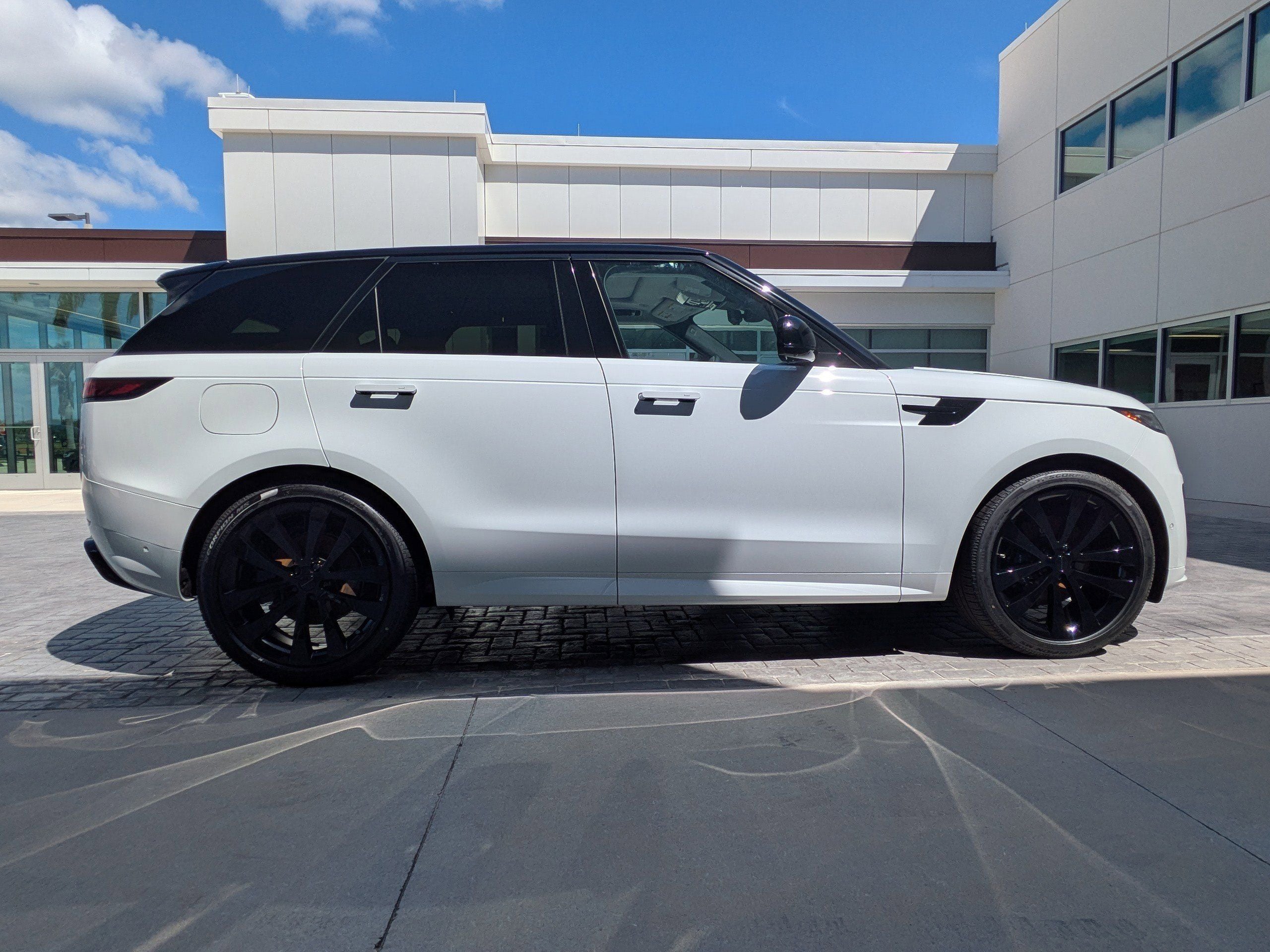 2026 Land Rover Range Rover Sport Dynamic SE