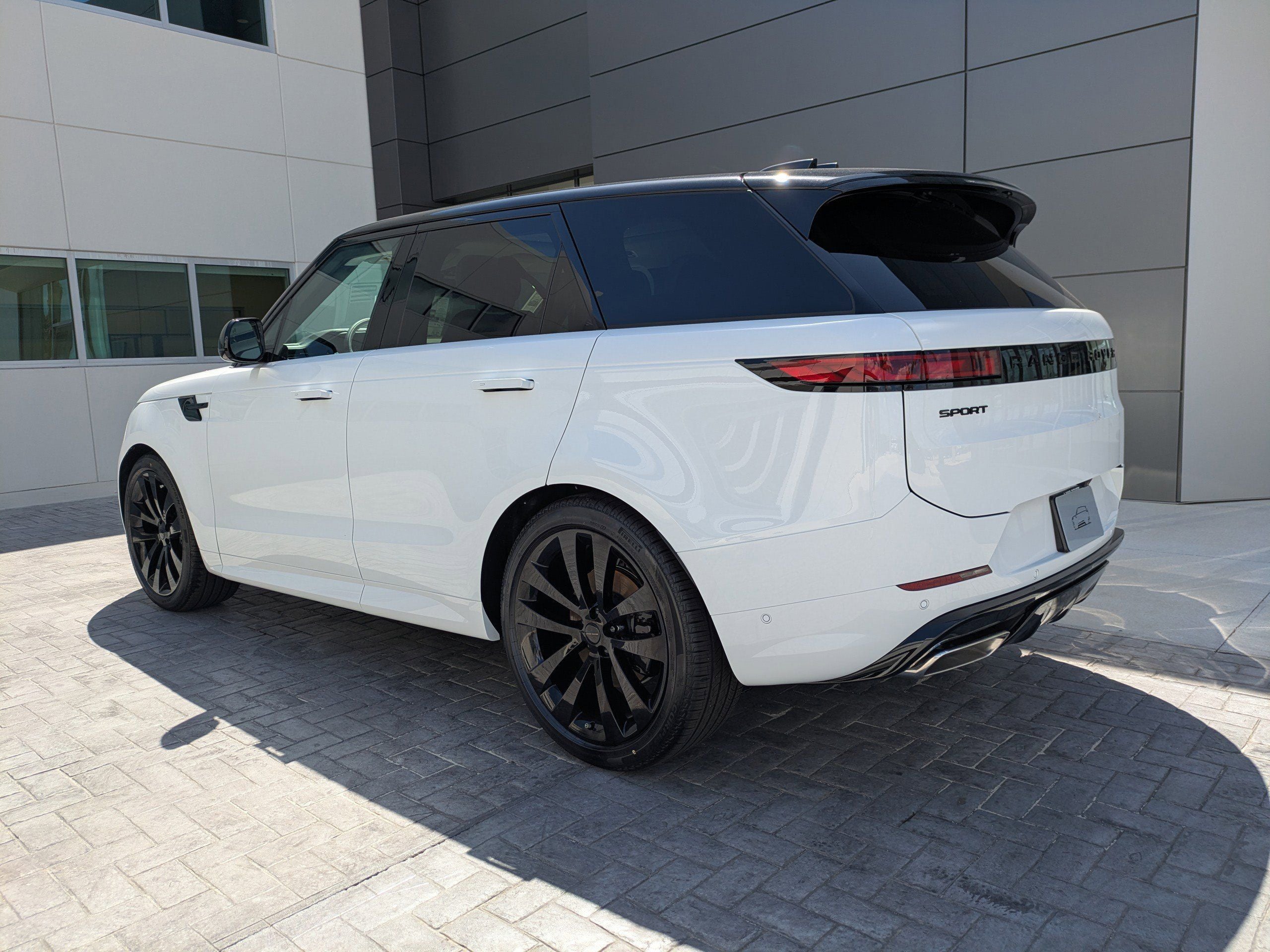 2026 Land Rover Range Rover Sport Dynamic SE