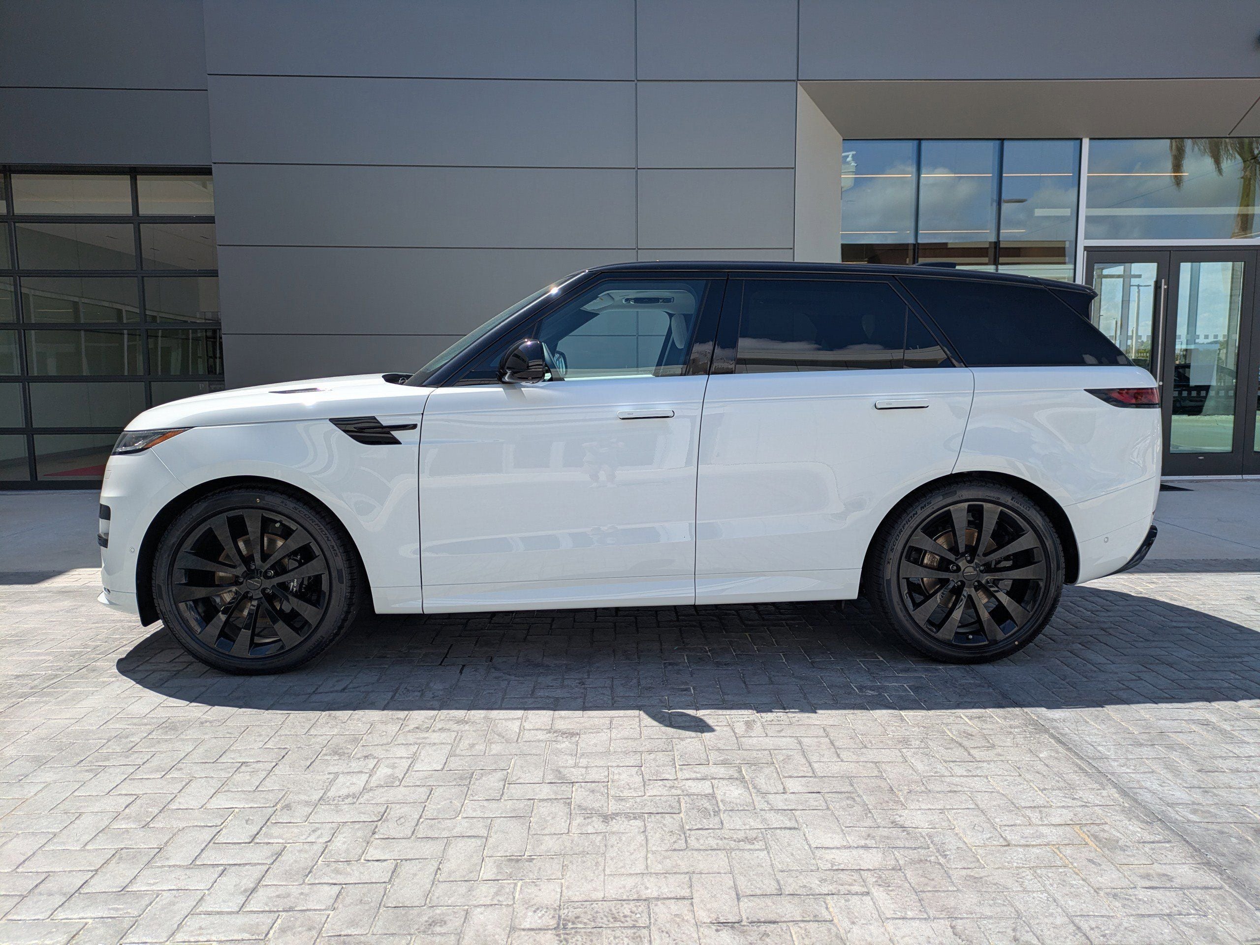 2026 Land Rover Range Rover Sport Dynamic SE