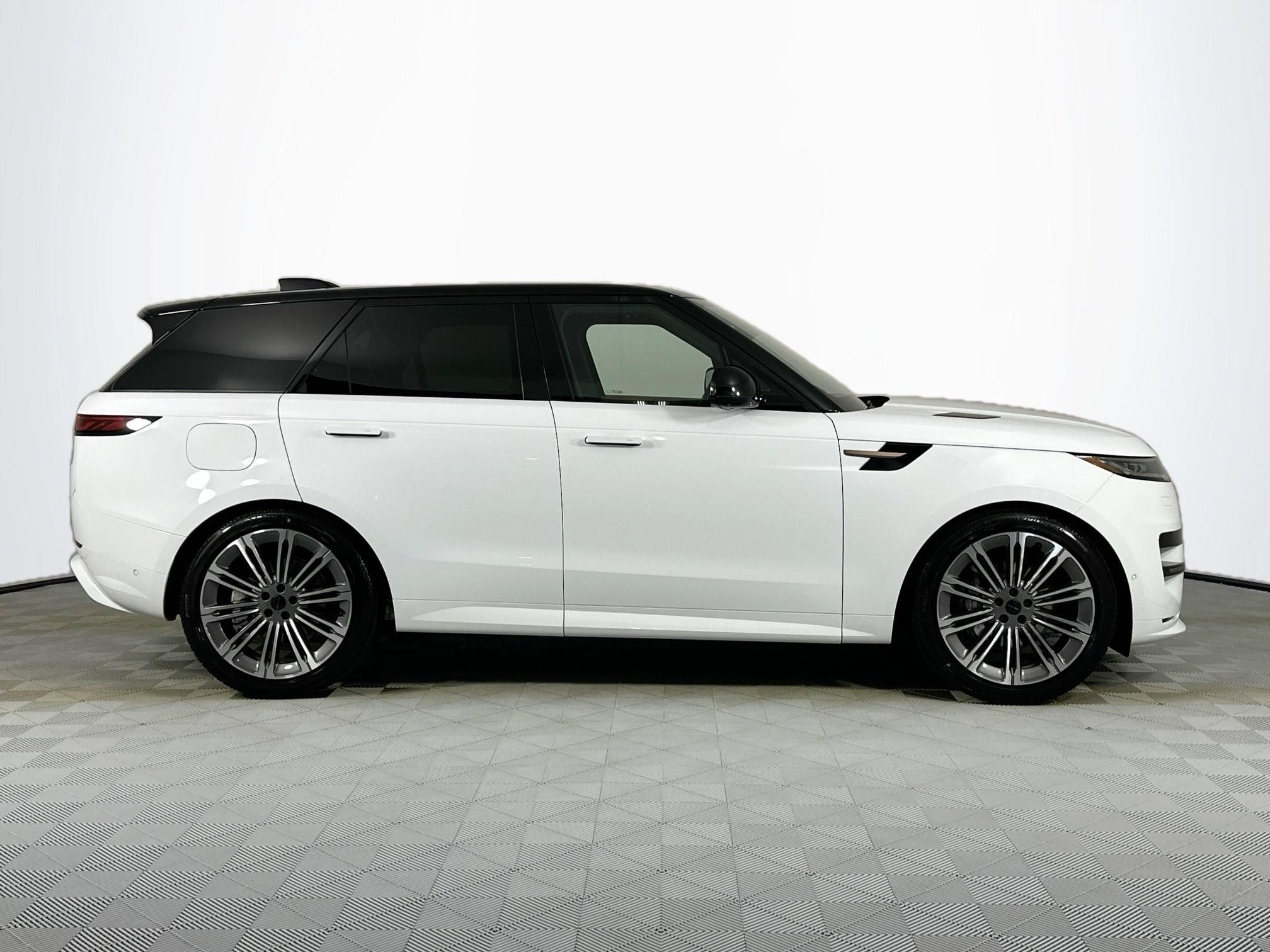 2026 Land Rover Range Rover Sport Dynamic SE