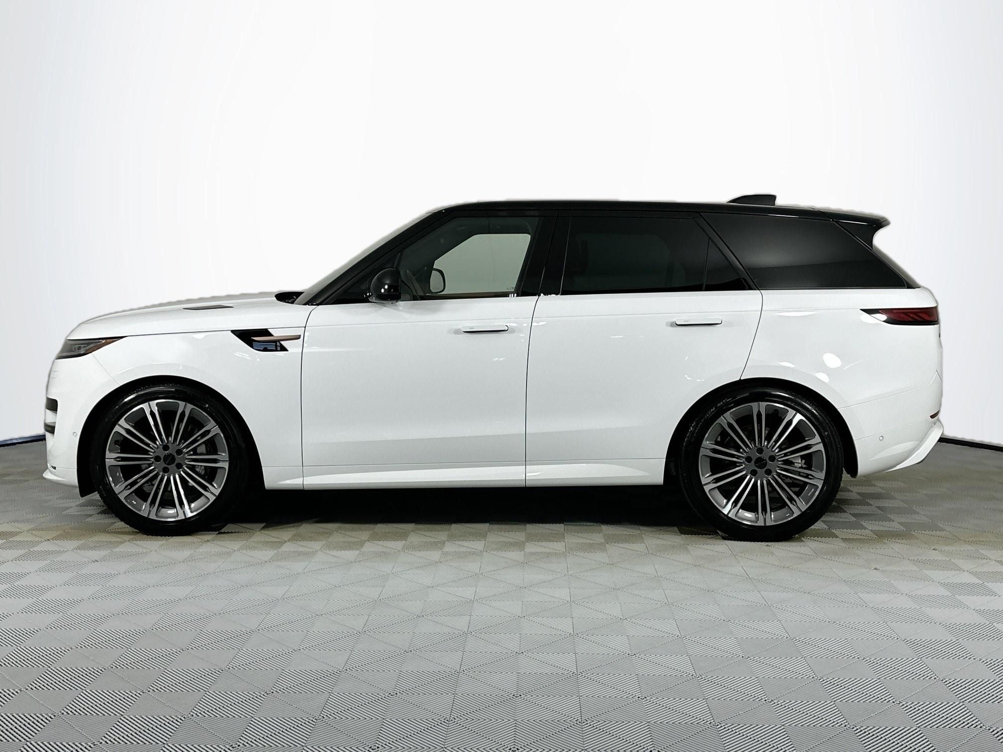 2026 Land Rover Range Rover Sport Dynamic SE