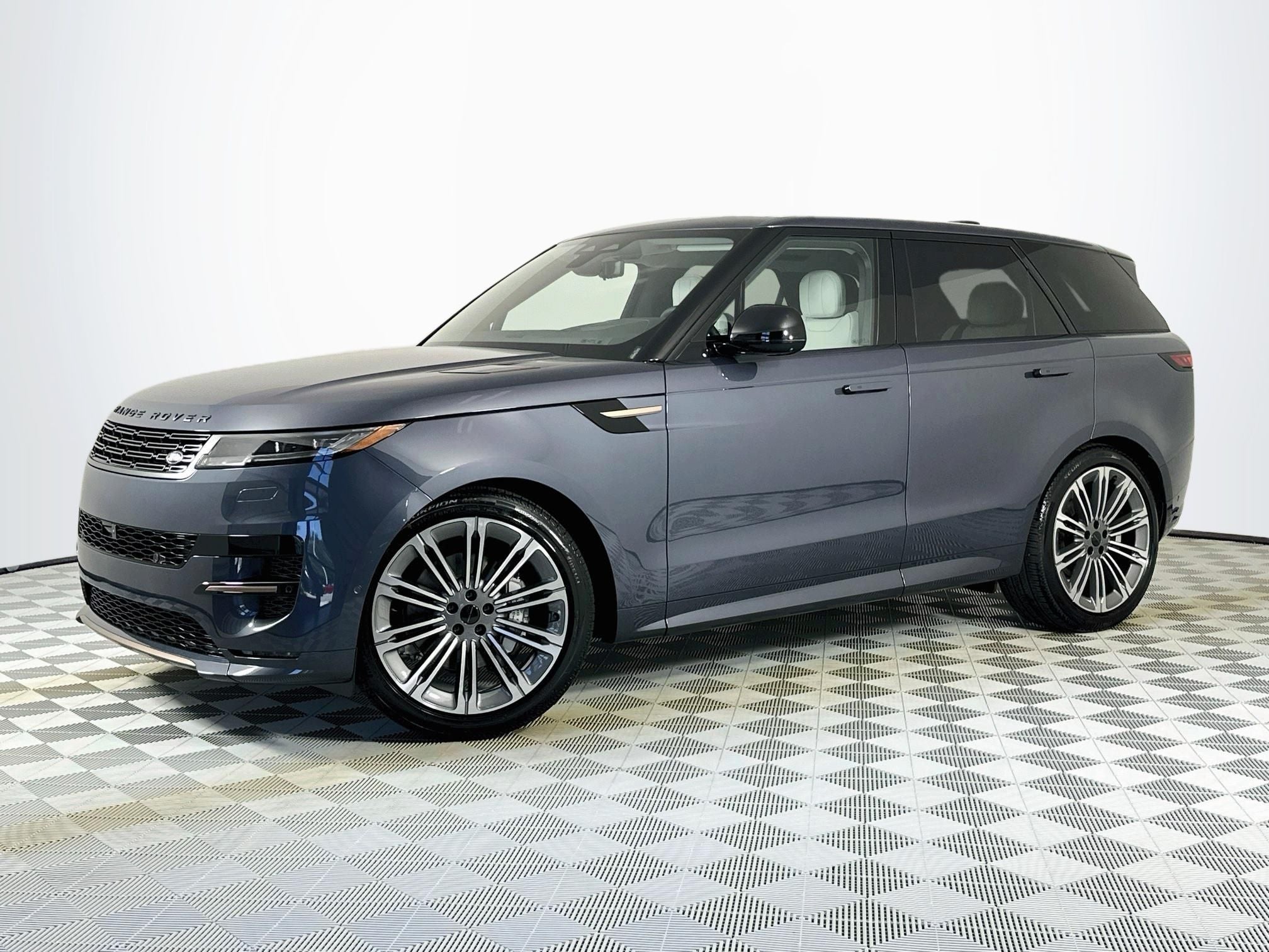 2026 Land Rover Range Rover Sport Dynamic SE