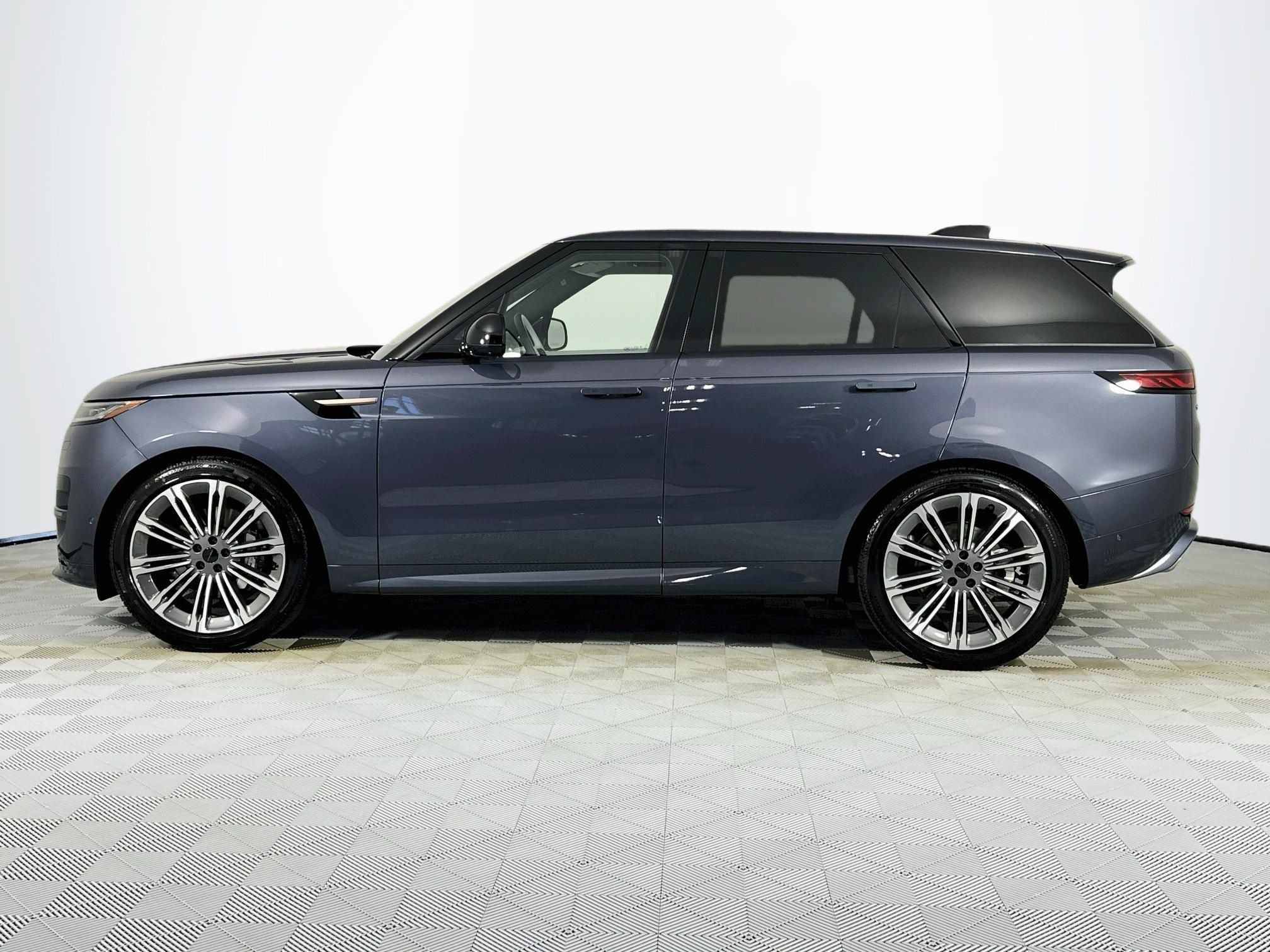 2026 Land Rover Range Rover Sport Dynamic SE