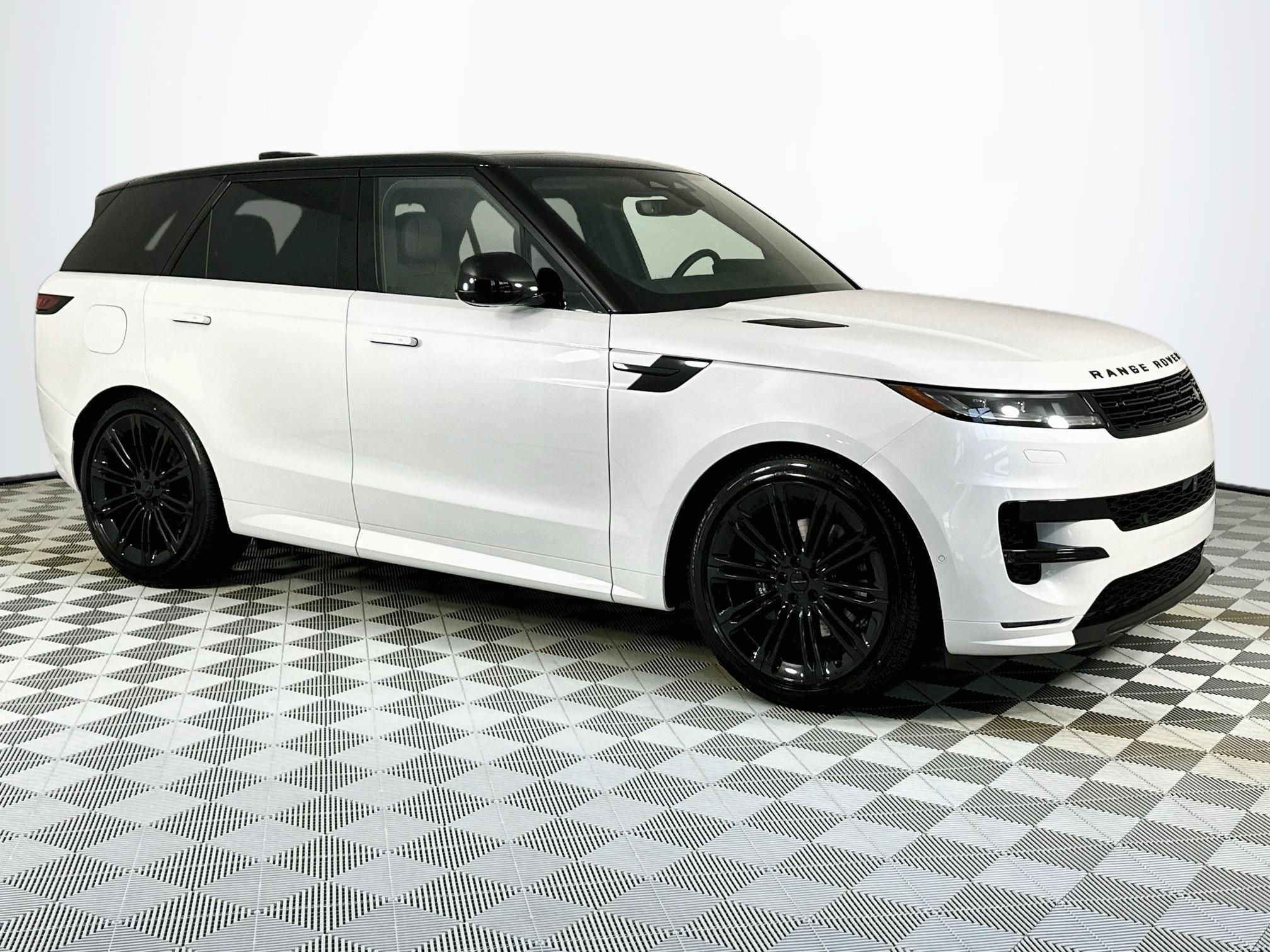 2026 Land Rover Range Rover Sport Dynamic SE